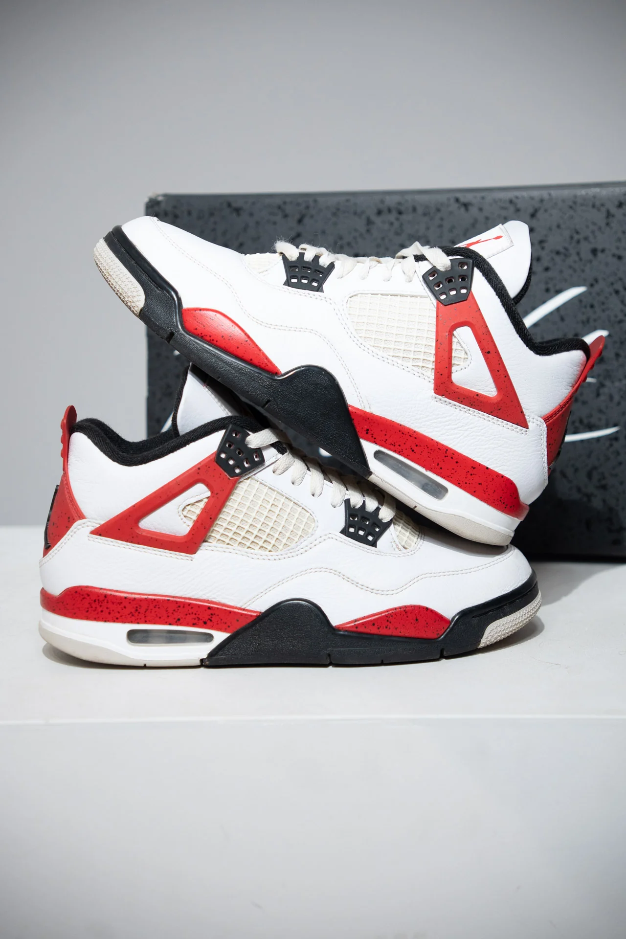 Jordan 4 Red Cement (Taille 41)