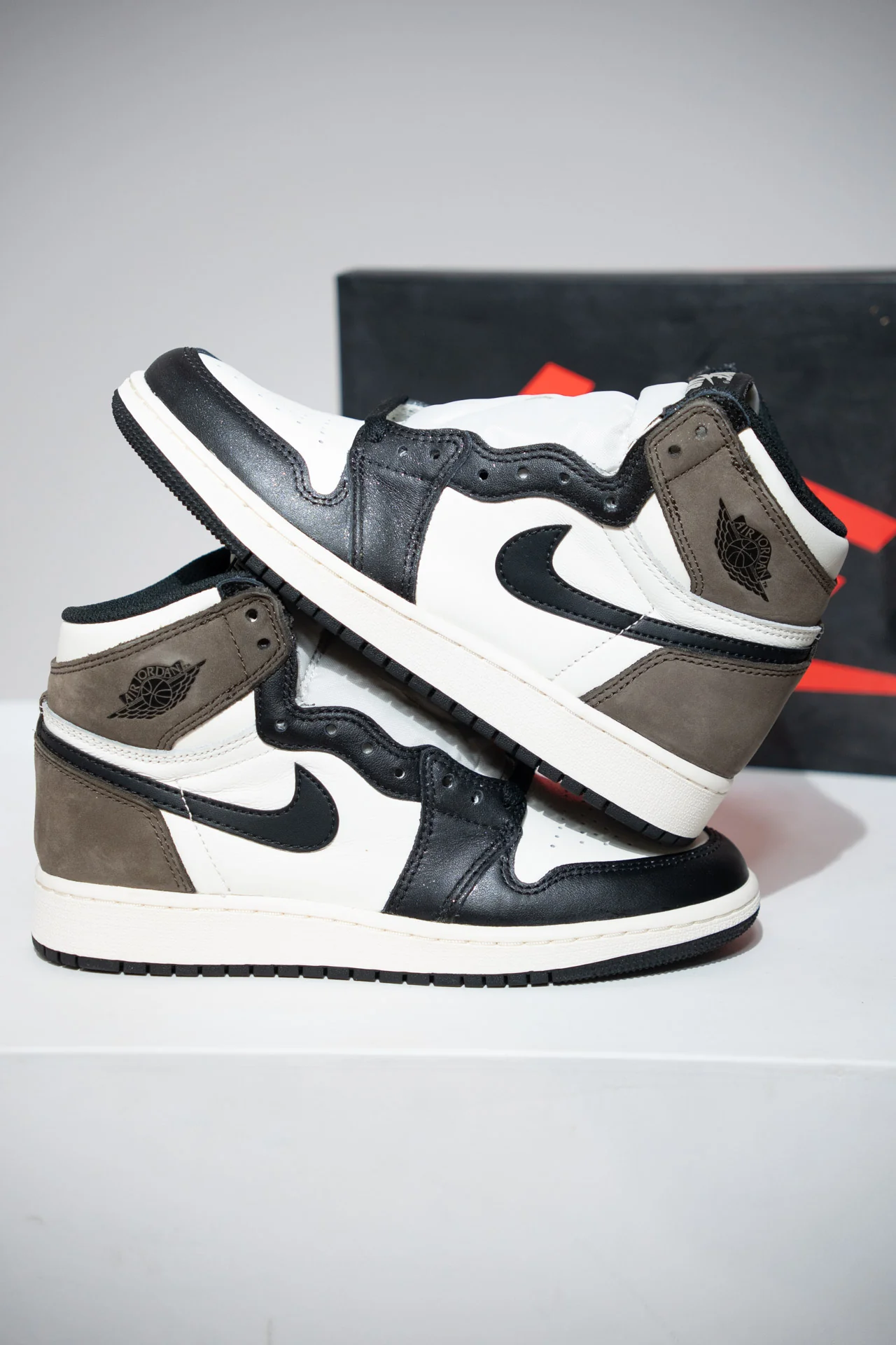 Jordan 1 High Mocha GS (Taille 37,5)