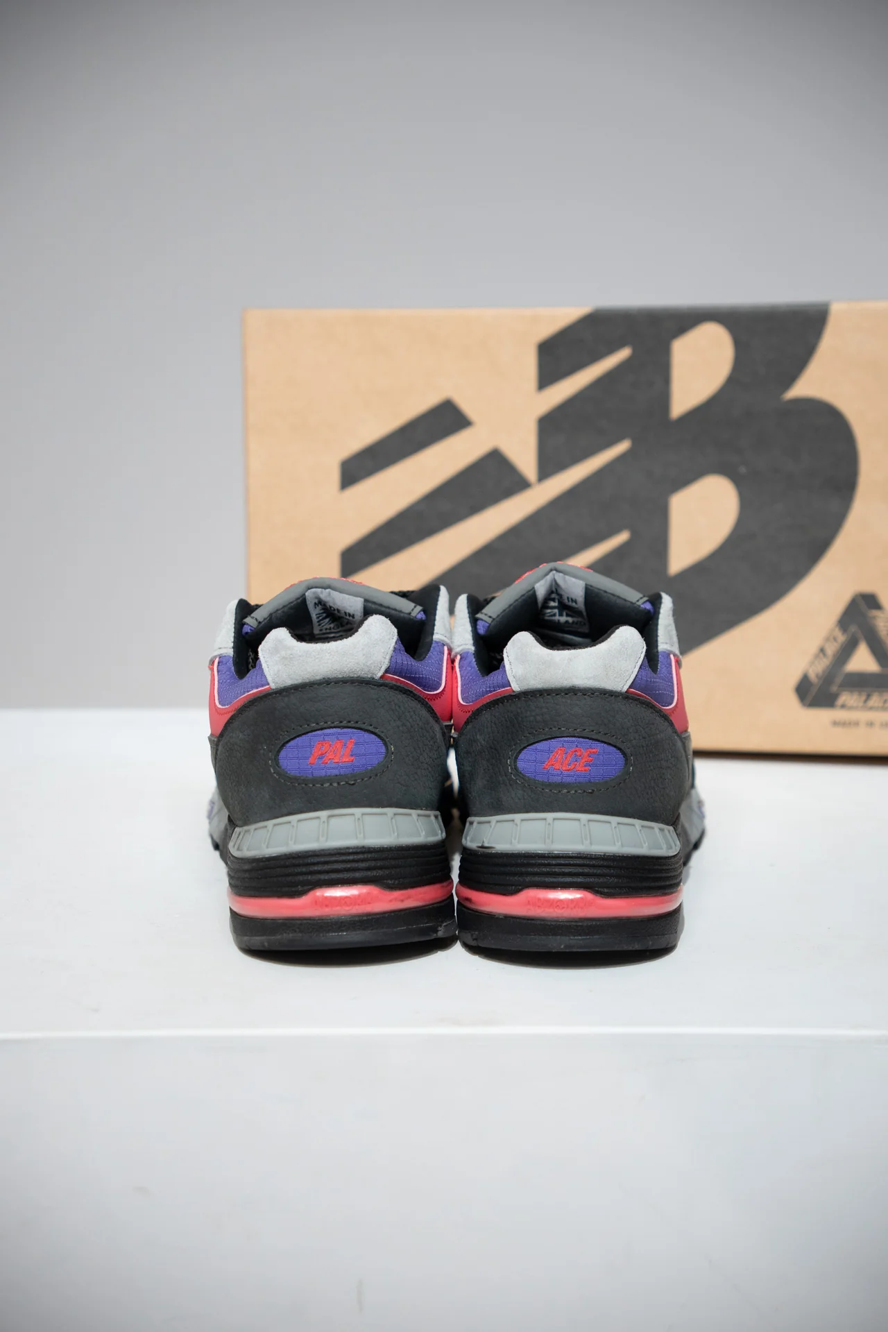New Balance 991 Palace (Taille 43) - Image 3
