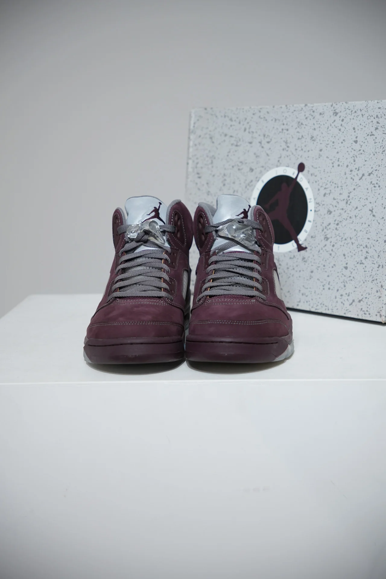 Jordan 5 Bordeaux (Taille 44) - Image 3
