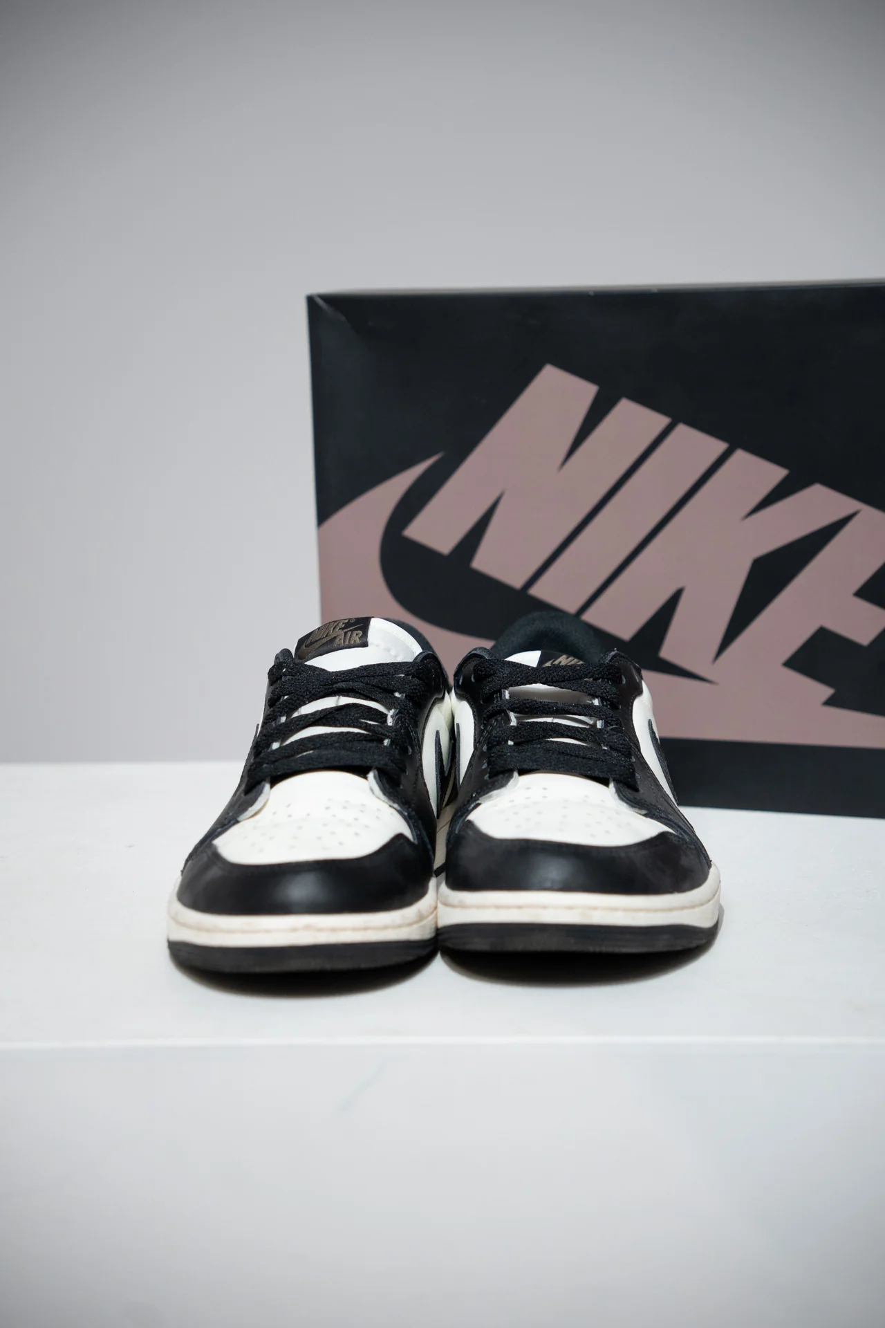 Jordan 1 Low Mocha (Taille 43) - Image 2