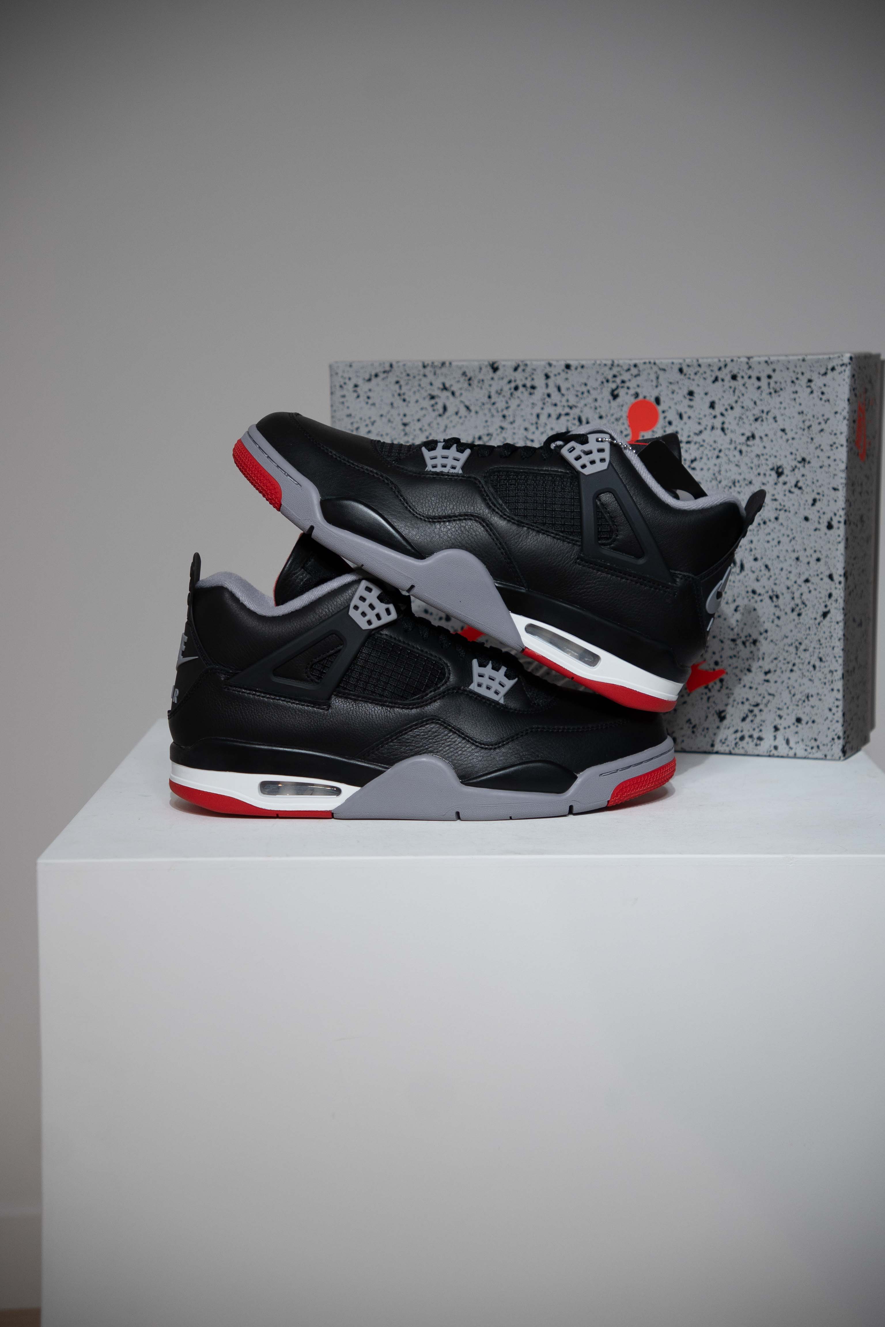 Jordan 4 Bred Reimagined (Taille 44)
