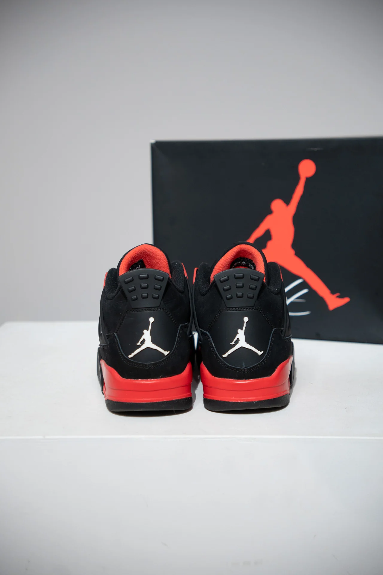 Jordan 4 Red Thunder GS (Taille 40) - Image 3