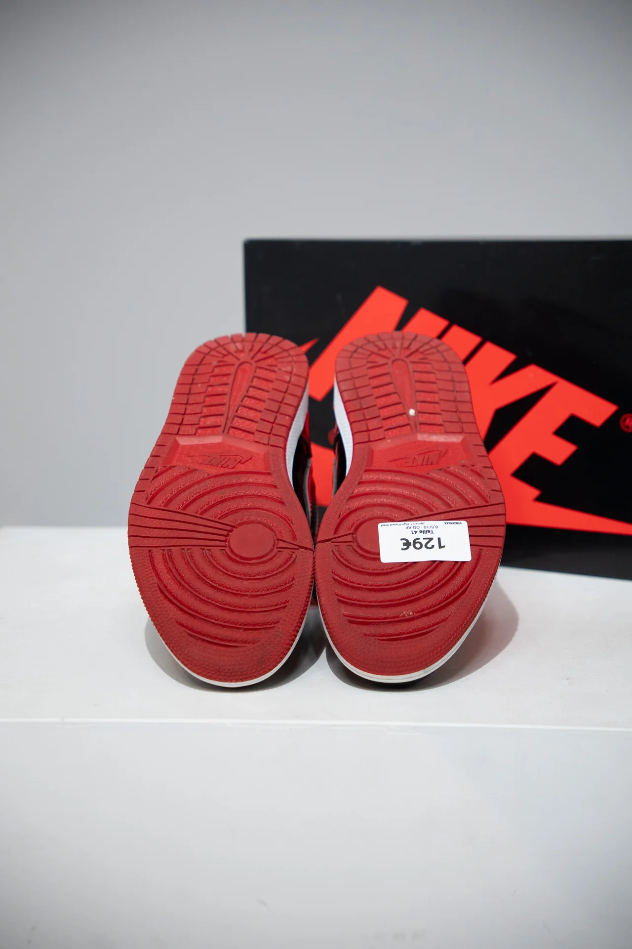 Jordan 1 High Patent Bred (Taille 41) - Image 5