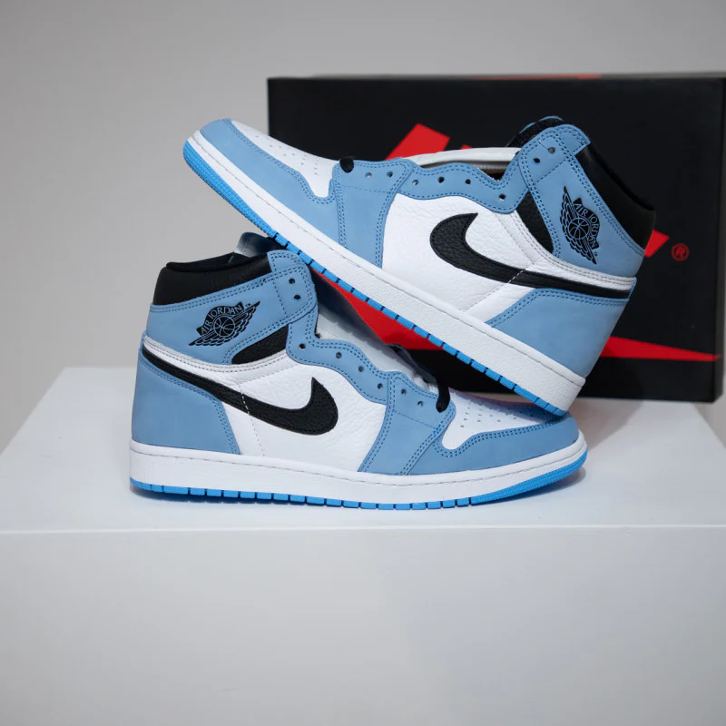 Jordan 1 High University Blue (Taille 40)