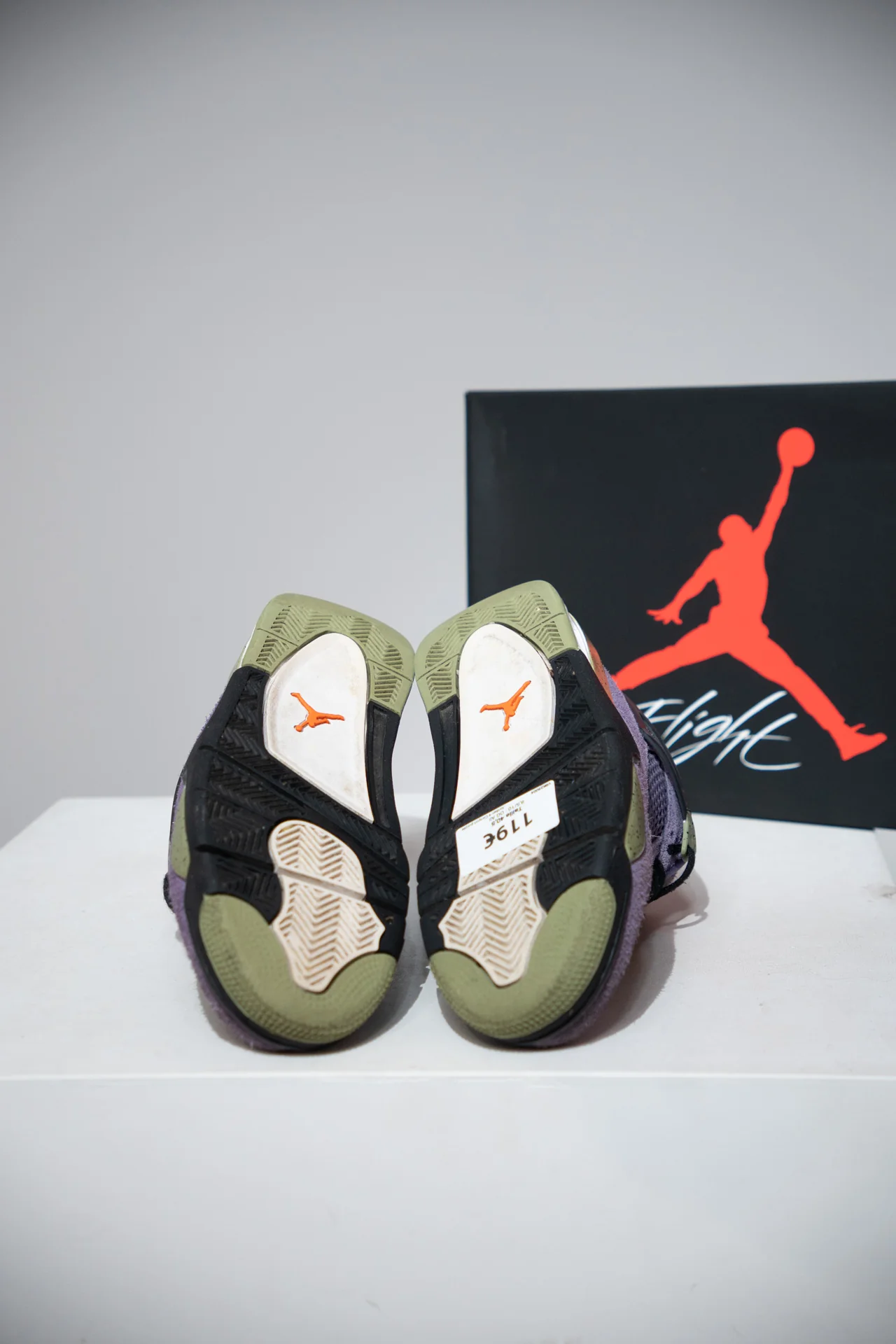Jordan 4 Canyon purple (Taille 40,5) - Image 4