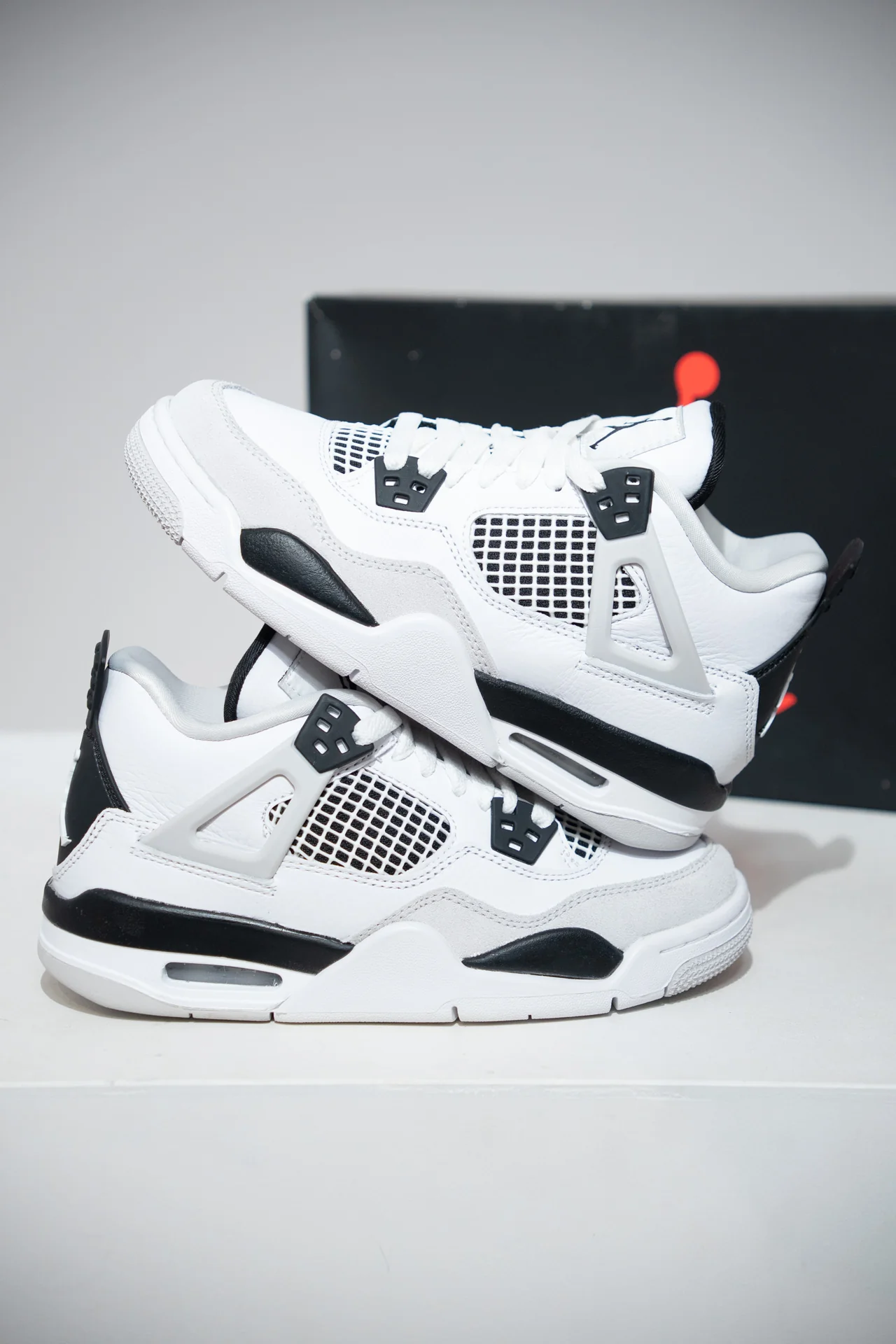 Jordan 4 Military Black GS (Taille 36)
