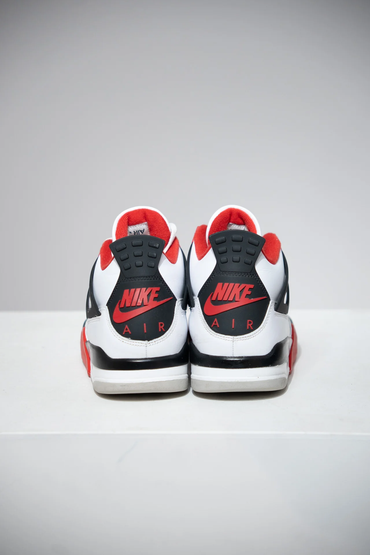 Jordan 4 Fire Red 2020 (Taille 44,5) - Image 3