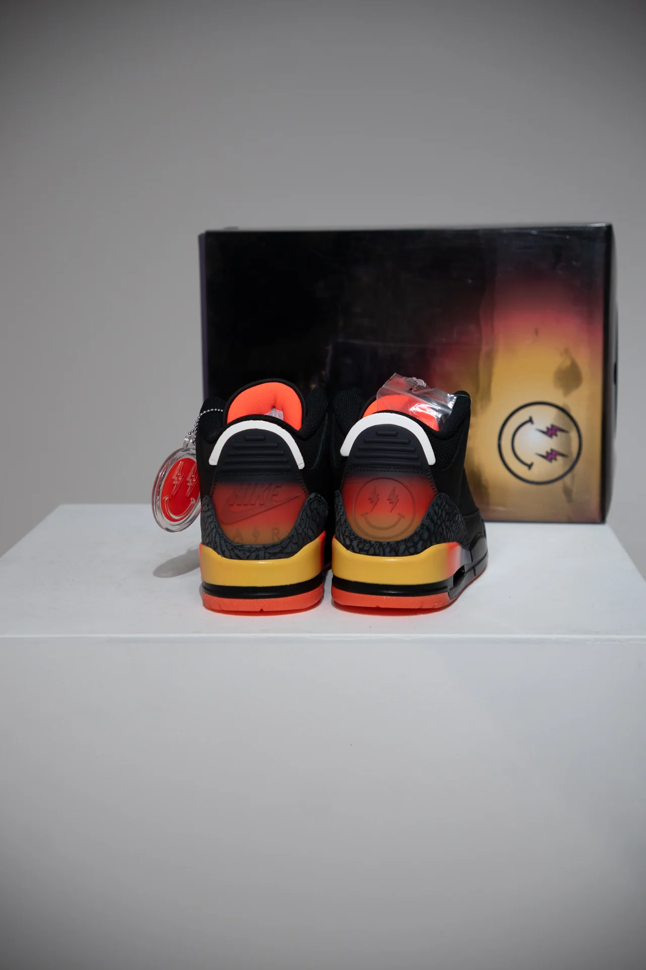 Jordan 3 J Balvin Rio (Taille 38,5) - Image 6