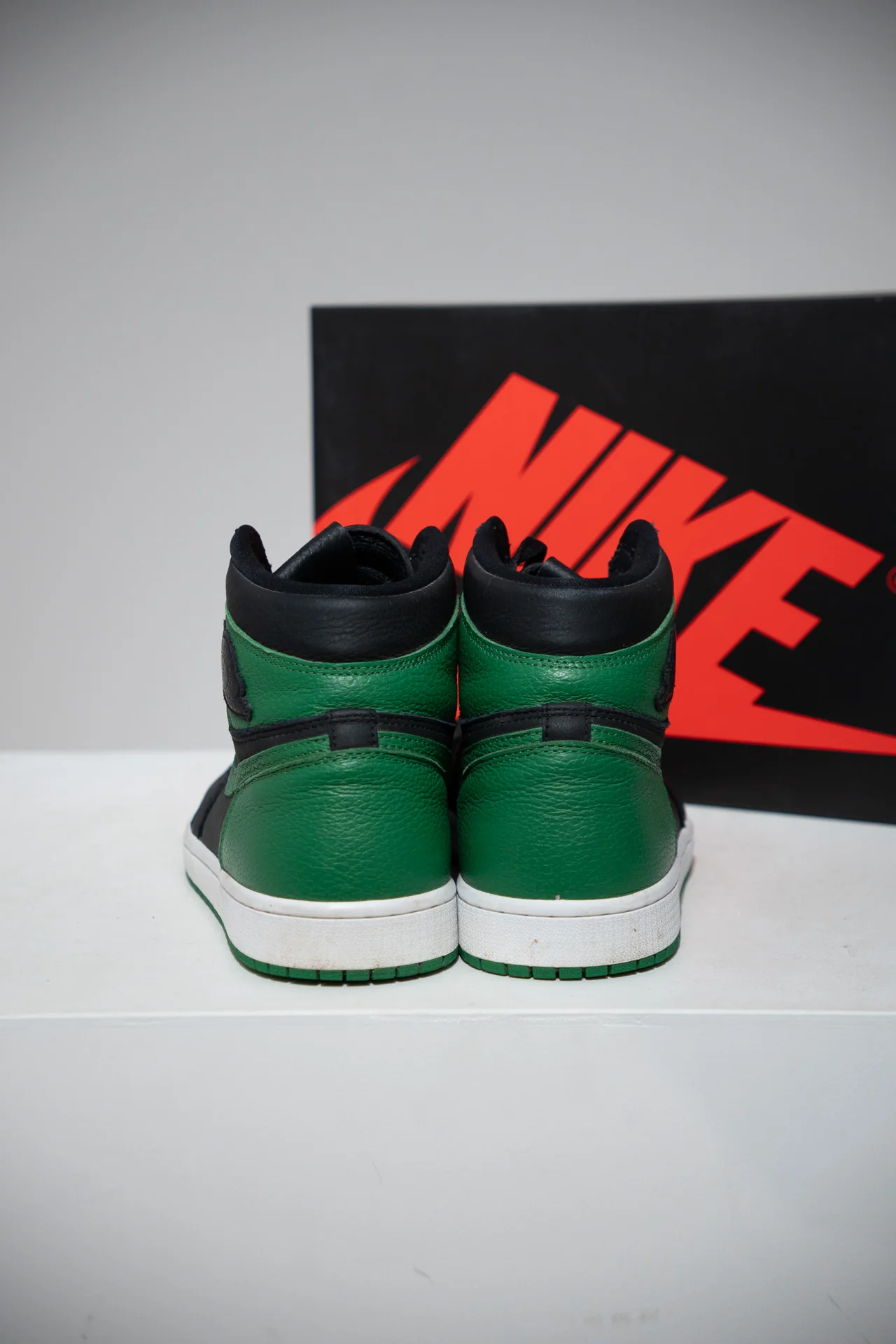 Jordan 1 High Pine green (Taille 45) - Image 2