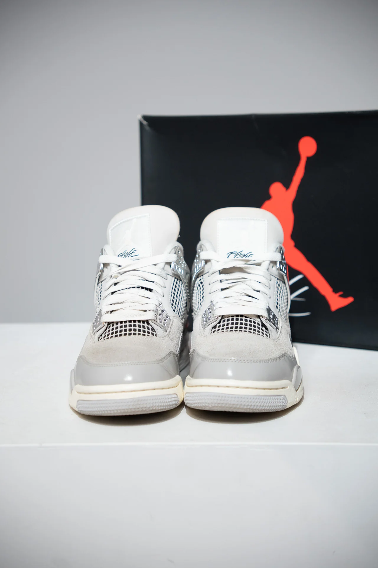 Jordan 4 Frozen Moments (Taille 41) - Image 2