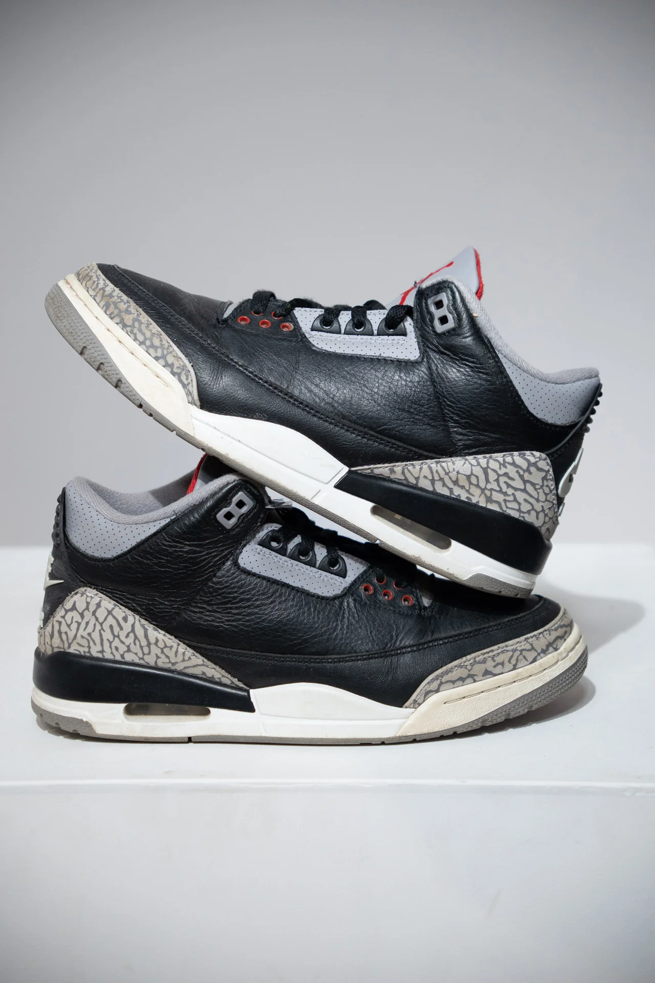 Jordan 3 Black Cement Reimagined (Taille 41)