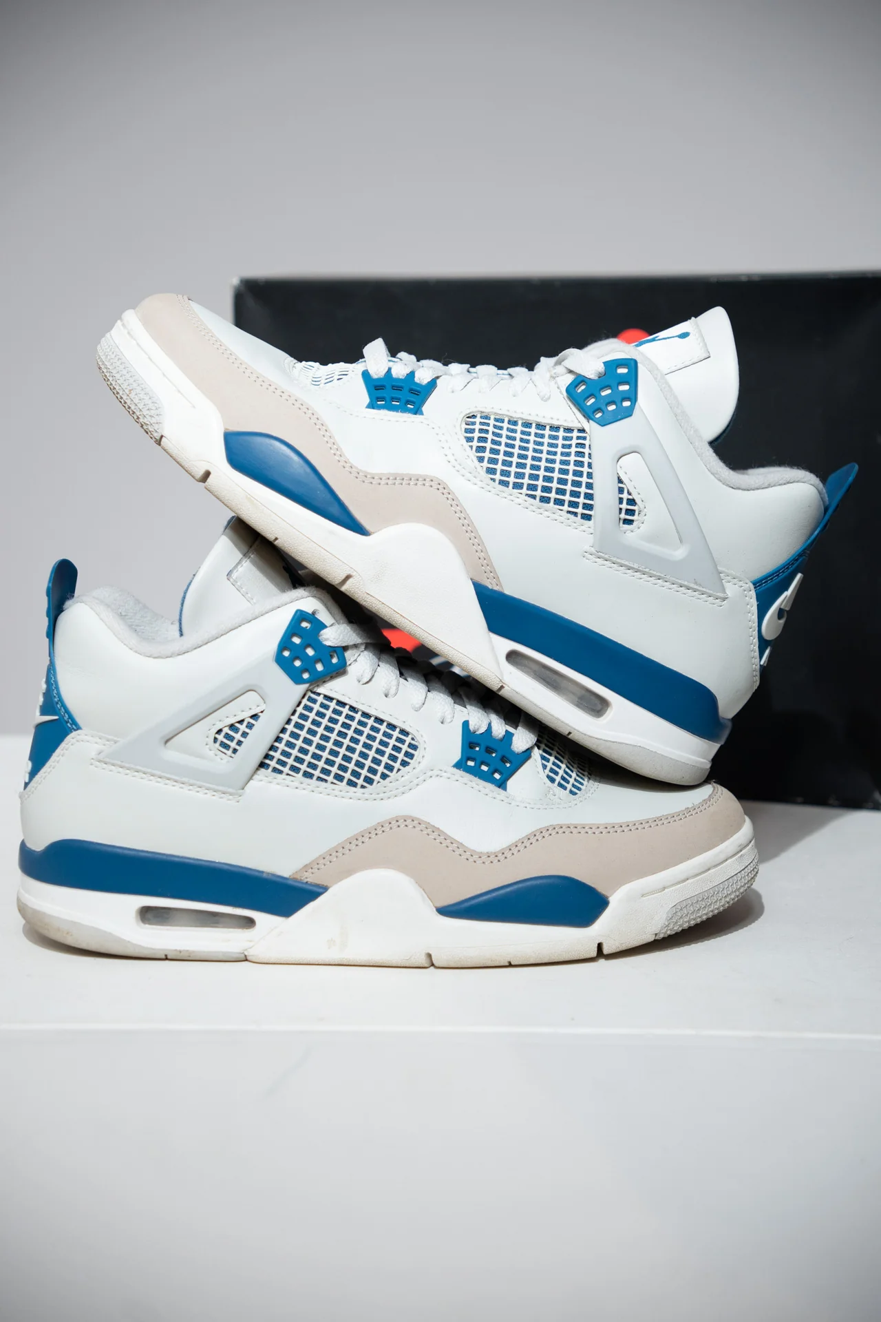 Jordan 4 Military Blue (Taille 42,5)
