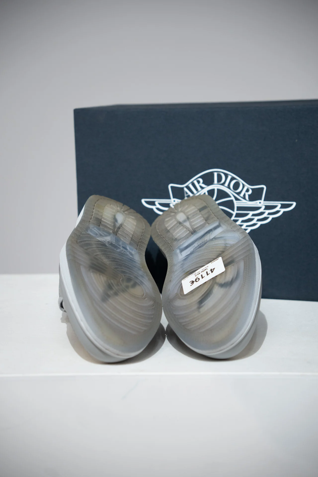 Jordan 1 Low Dior (Taille 45,5) - Image 4