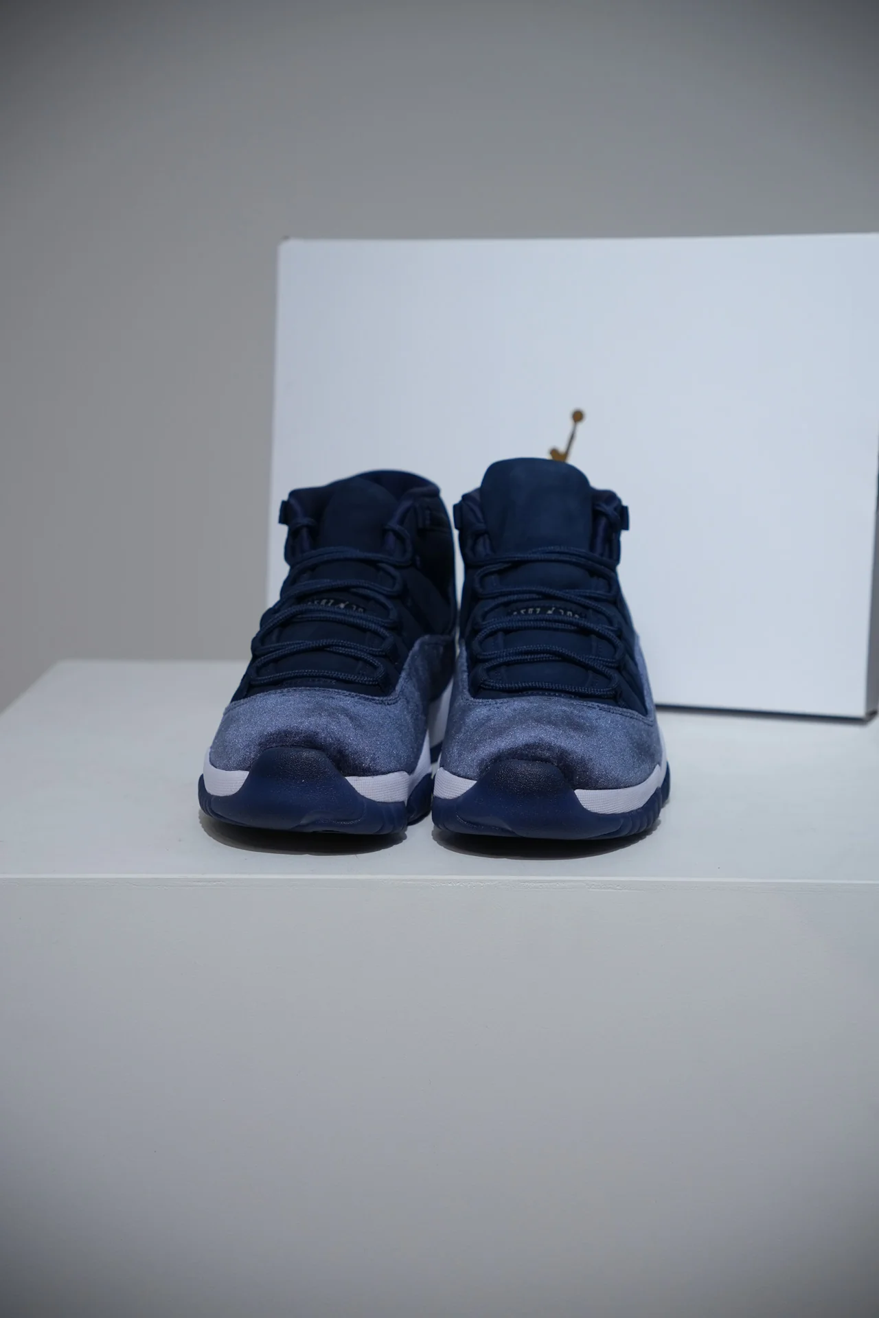 Jordan 11 Velvet (Taille 43) - Image 2