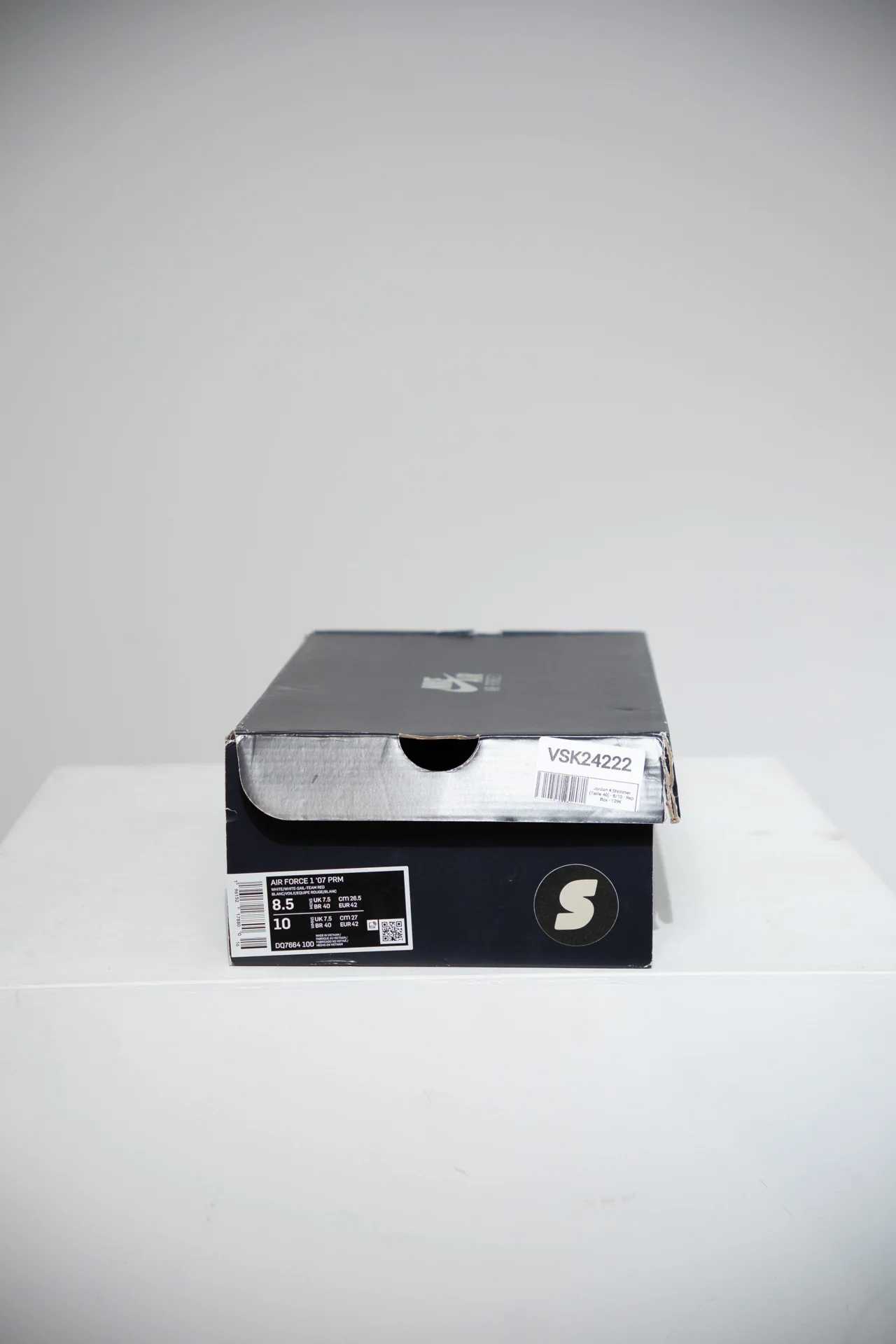 Jordan 4 Shimmer (Taille 40) - Image 5