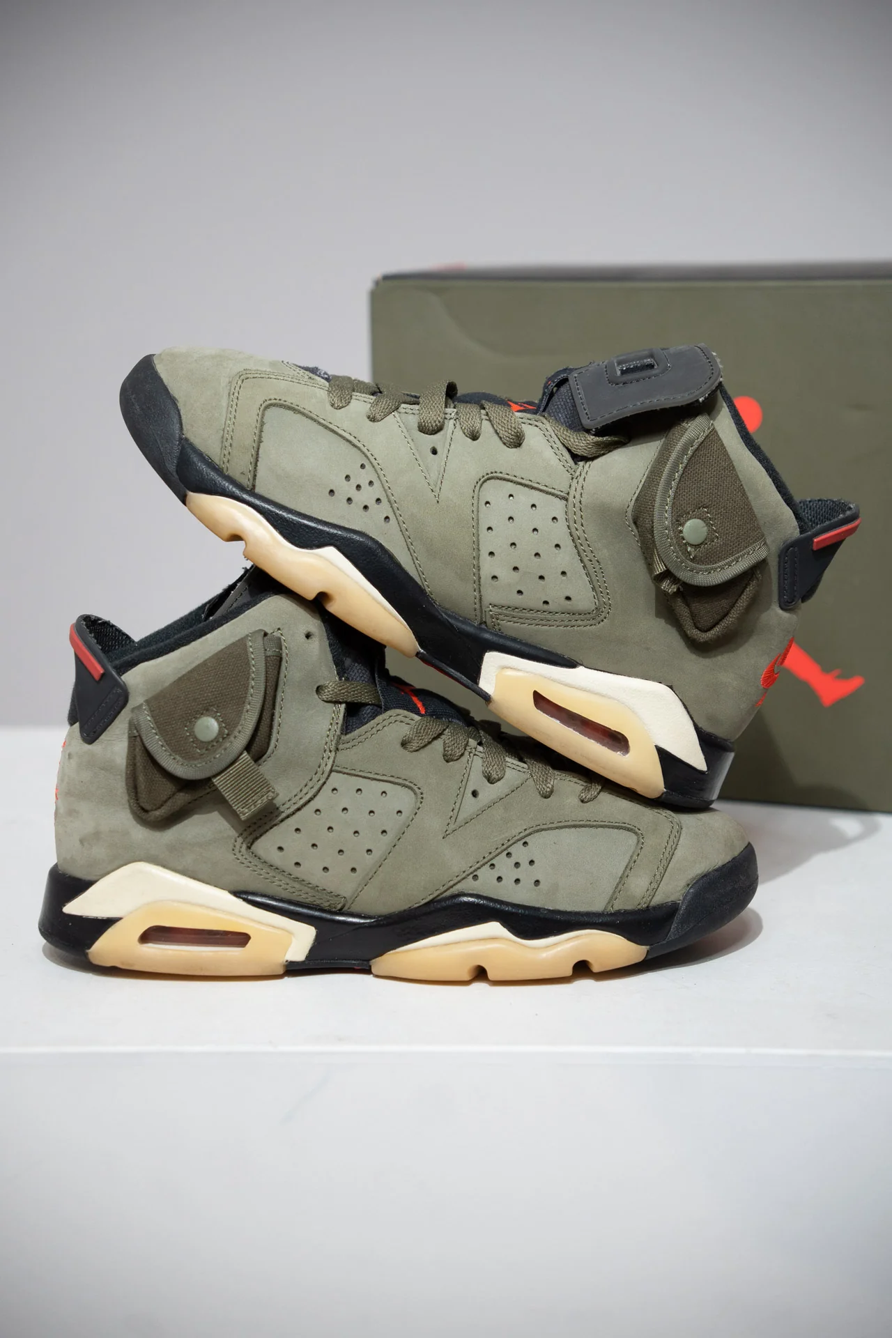 Jordan 6 Travis Scott Olive (Taille 37,5) - Image 6