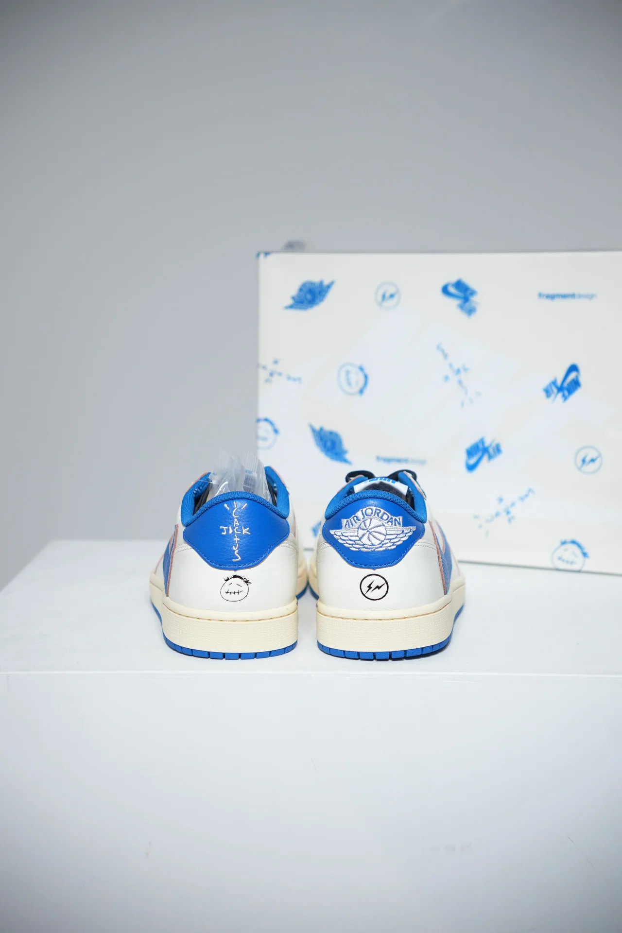 Jordan 1 Low Travis Scott Fragment 2025 (Taille 47) - Image 2