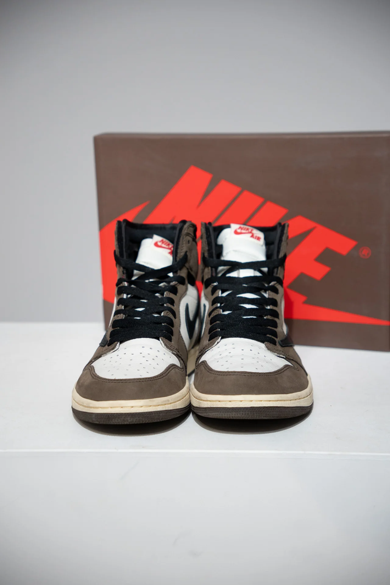 Jordan 1 High Travis Scott Mocha (Taille 45) - Image 2