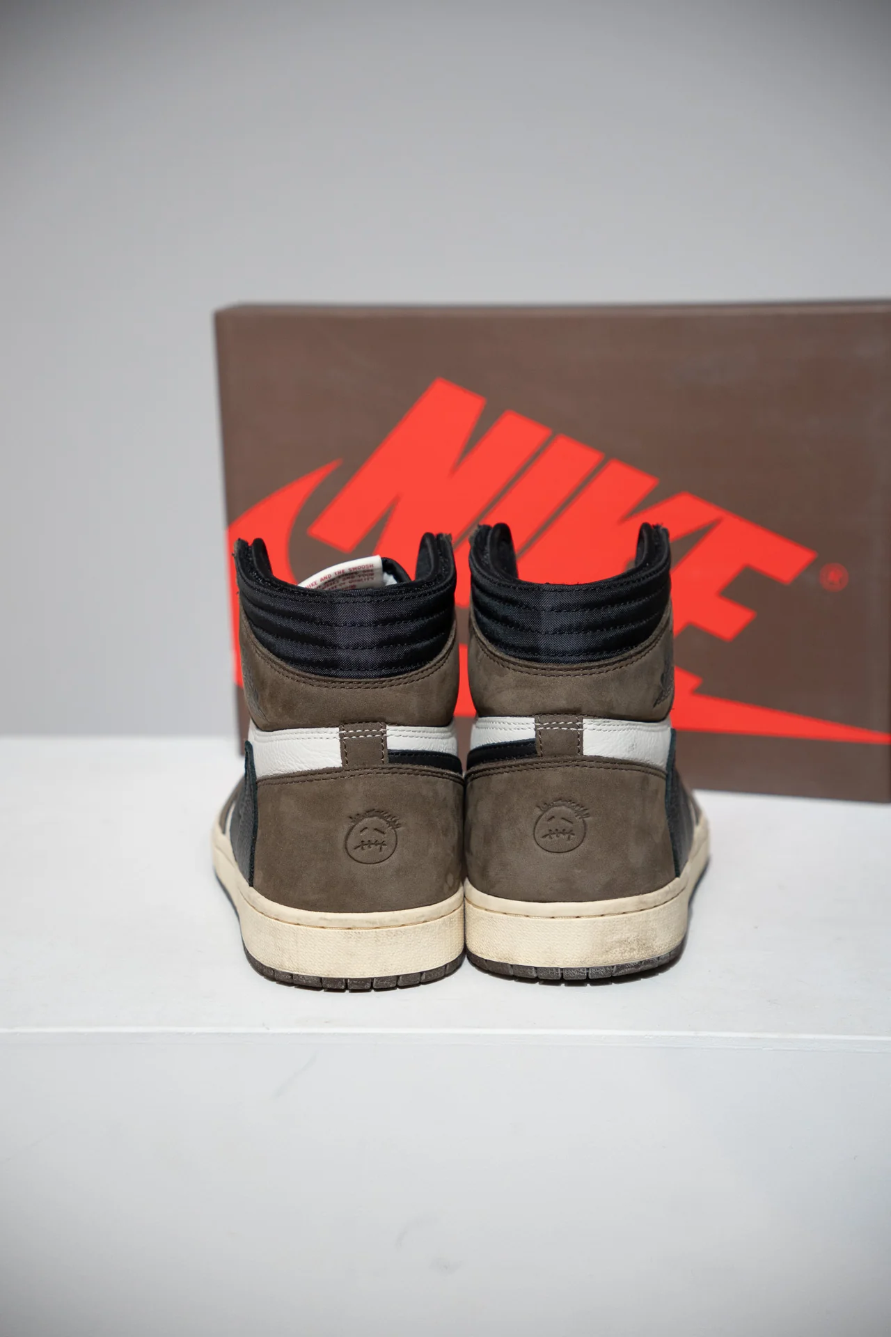 Jordan 1 High Travis Scott Mocha (Taille 45) - Image 3
