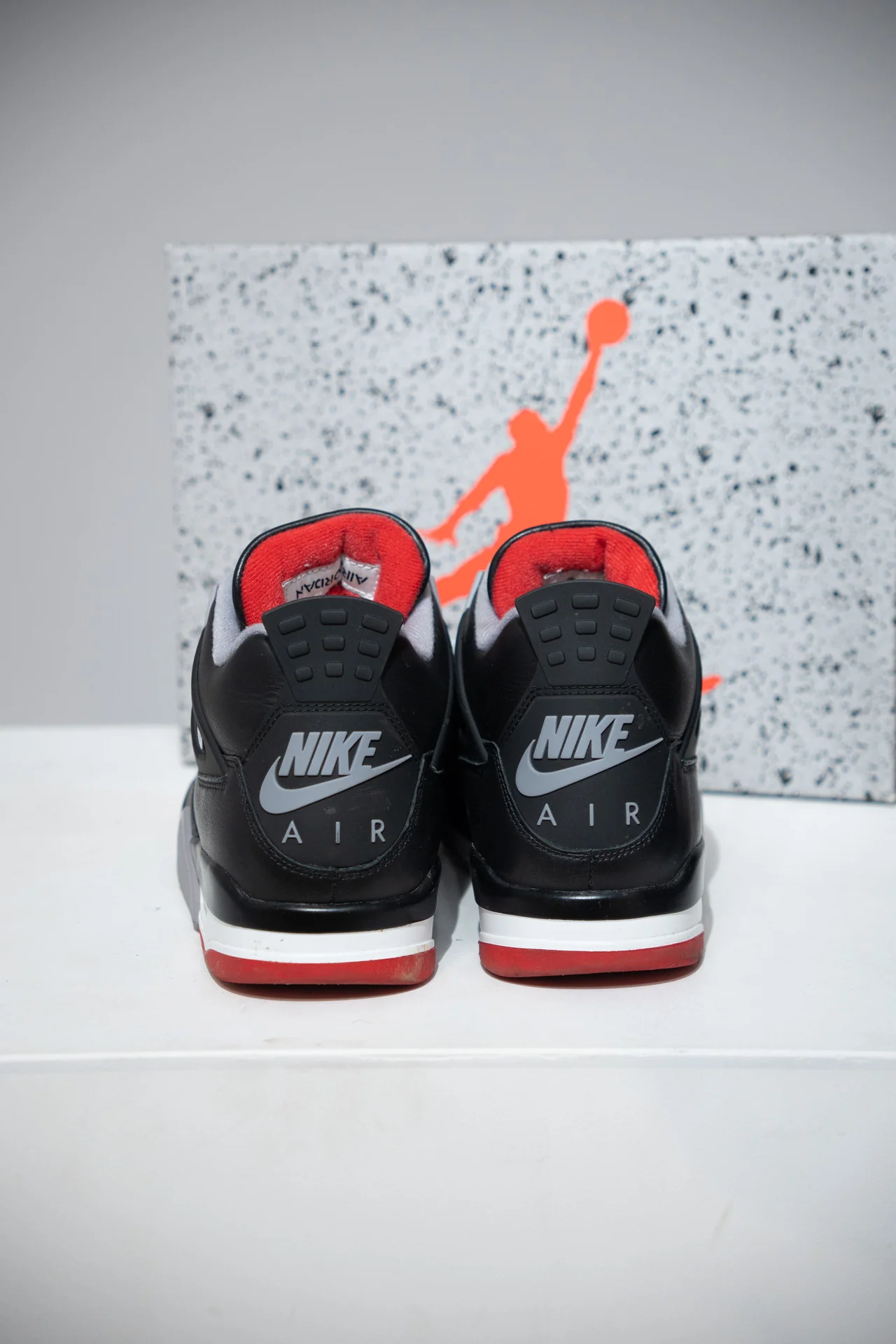 Jordan 4 Bred Reimagined (Taille 42,5) - Image 2