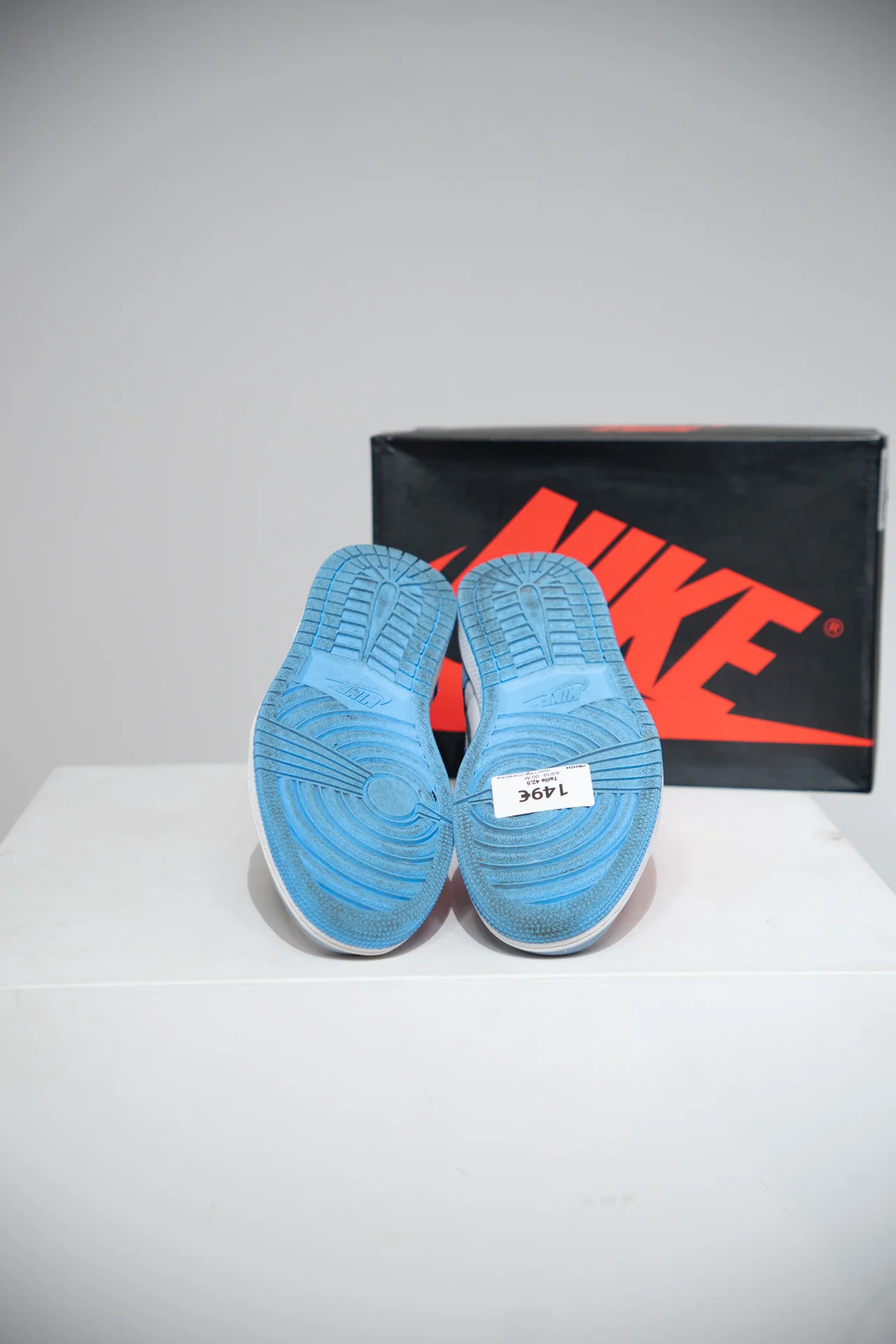 Jordan 1 High University Blue (Taille 42,5) - Image 3