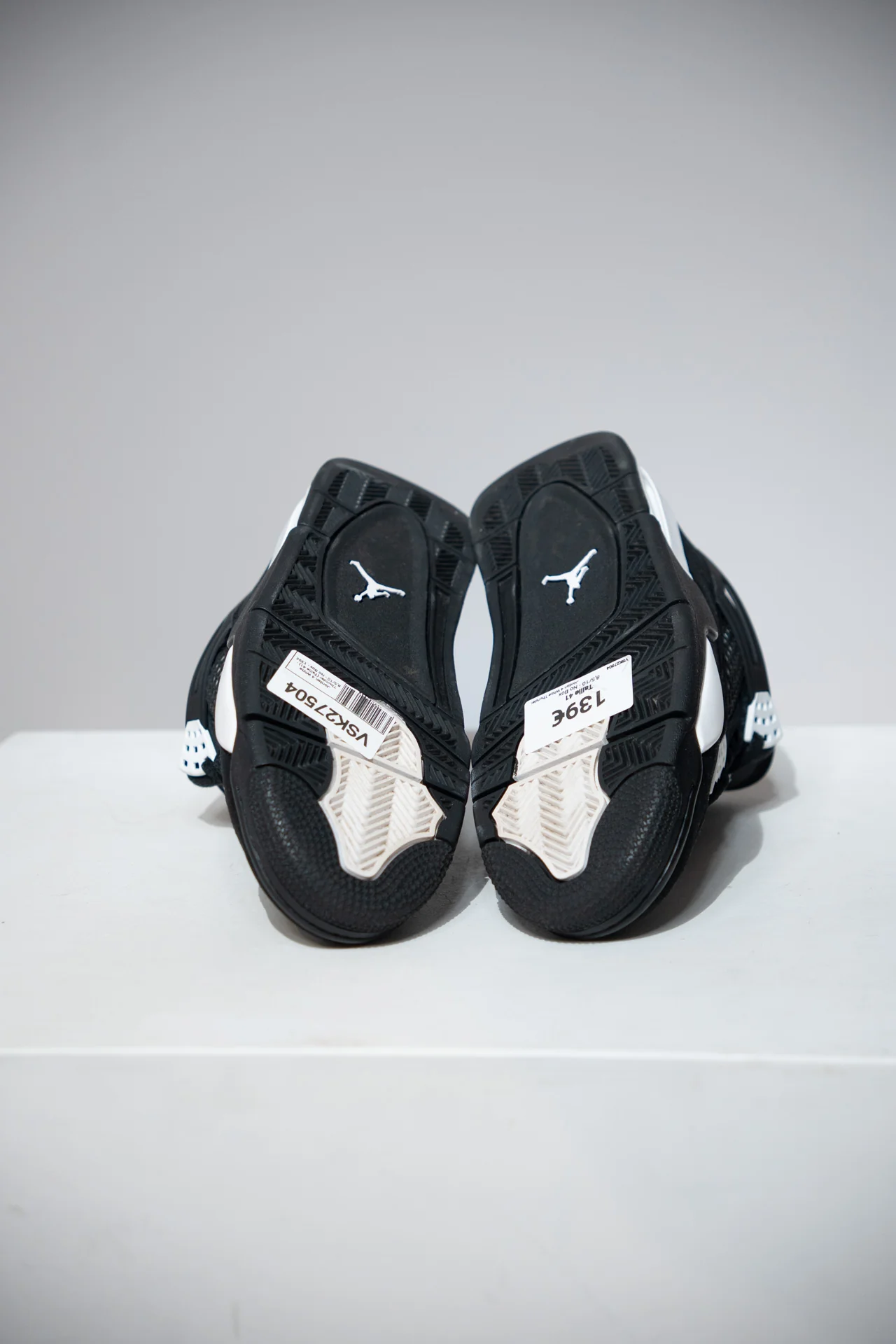 Jordan 4 White Thunder (Taille 41) - Image 4