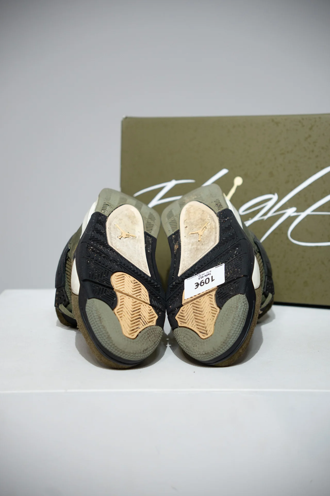 Jorda 4 Craft Olive (Taille 42,5) - Image 4