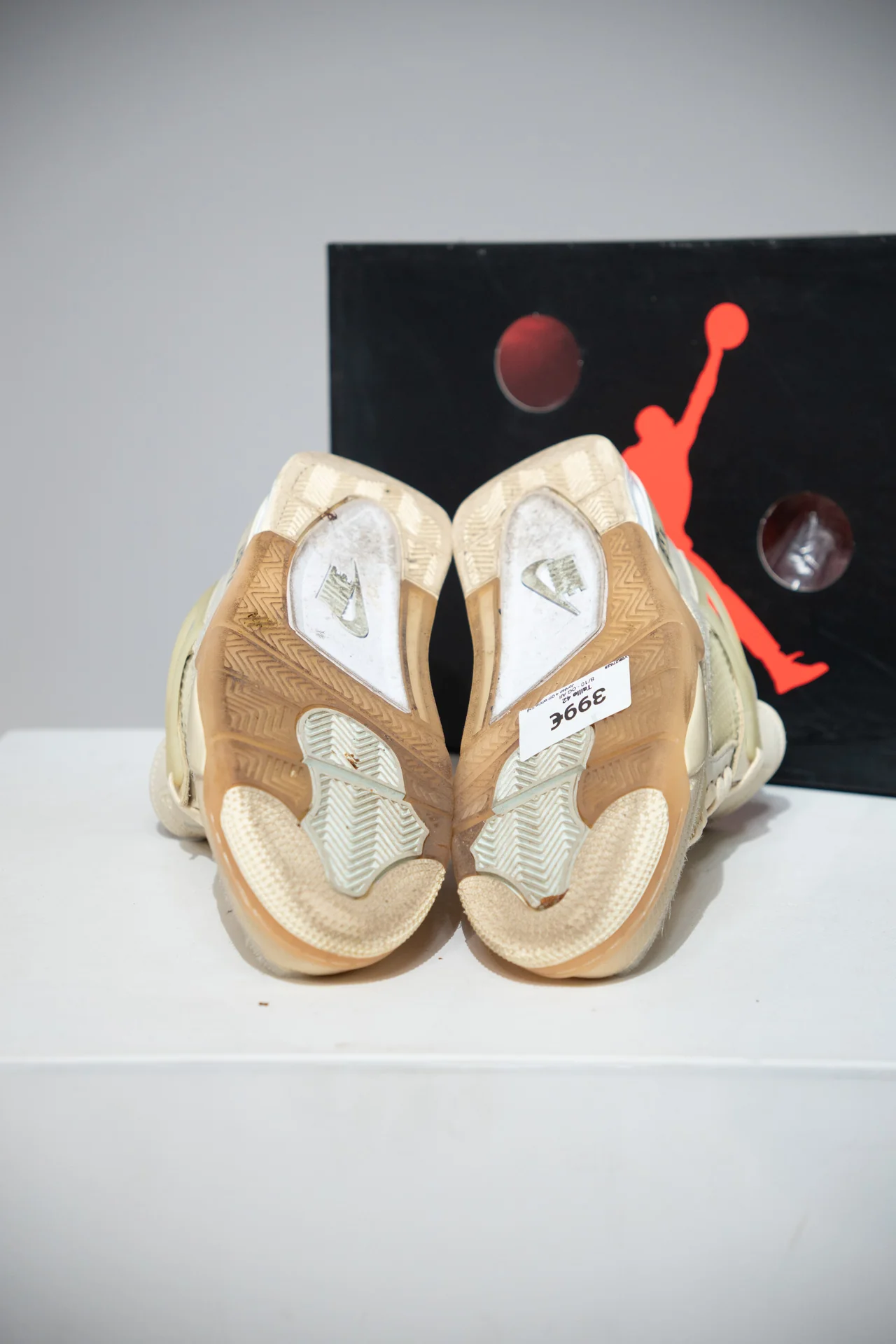Jordan 4 Off-White Sail (Taille 42) - Image 4