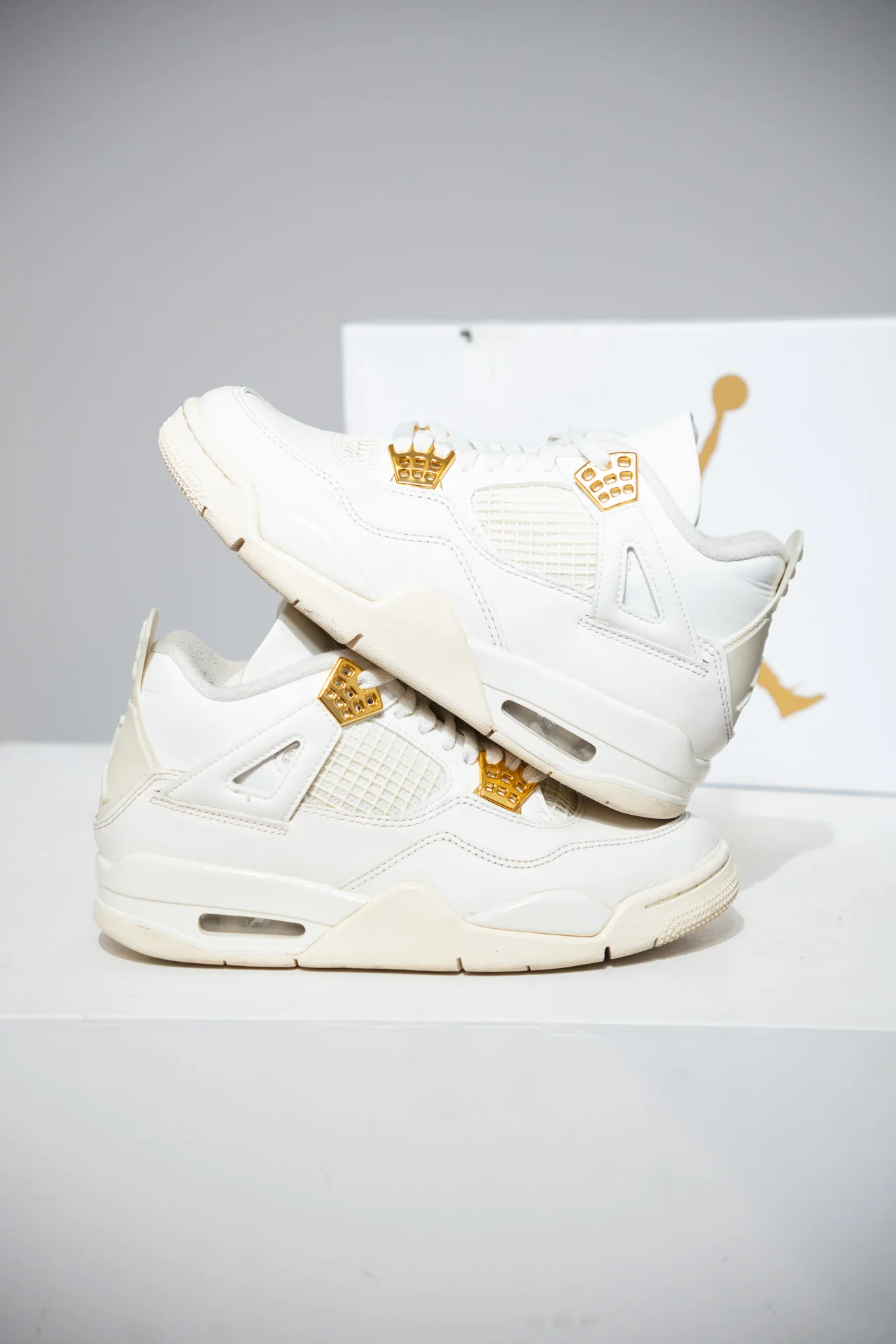Jordan 4 Metallic Gold (Taille 37,5)