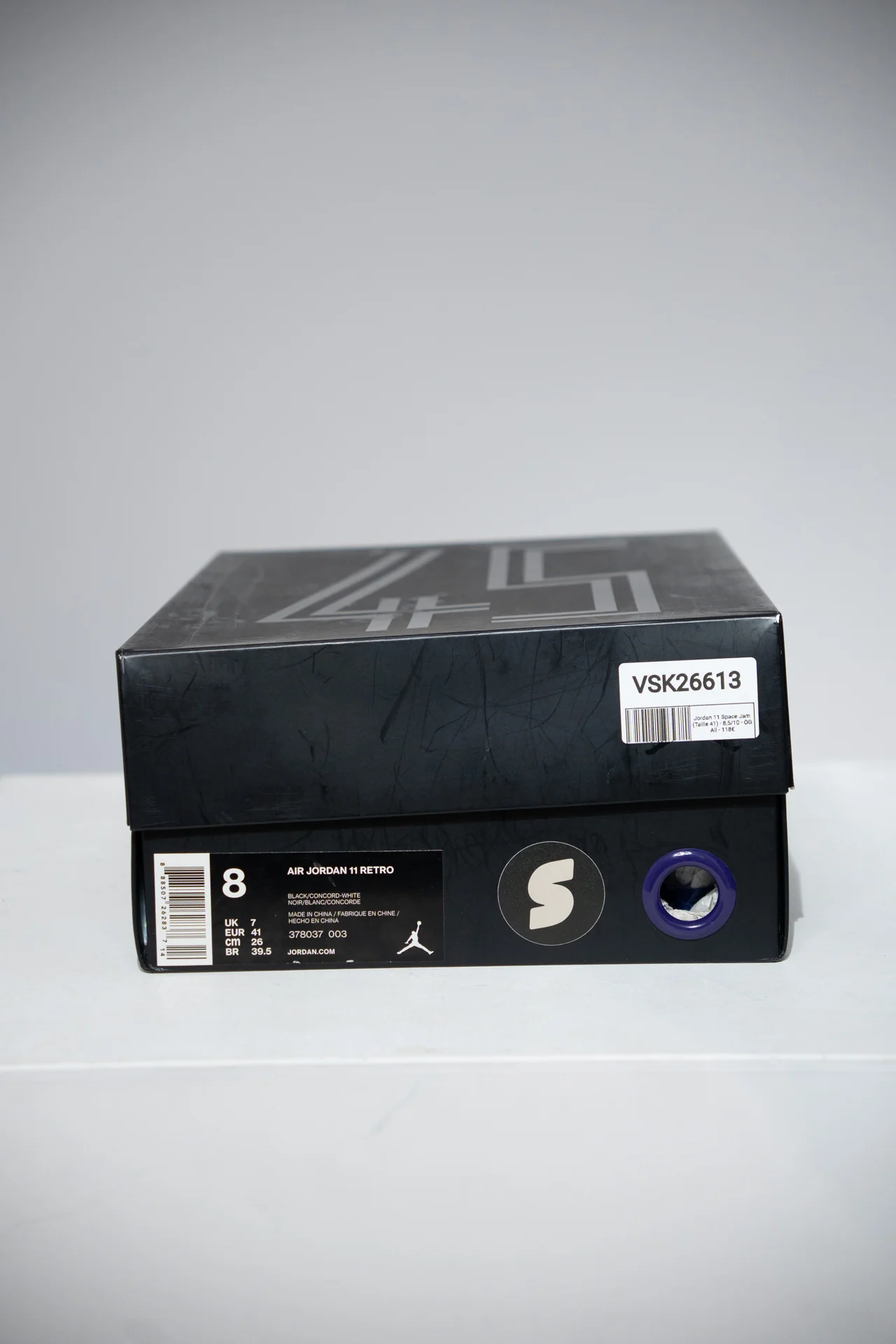 Jordan 11 Space Jam (Taille 41) - Image 4