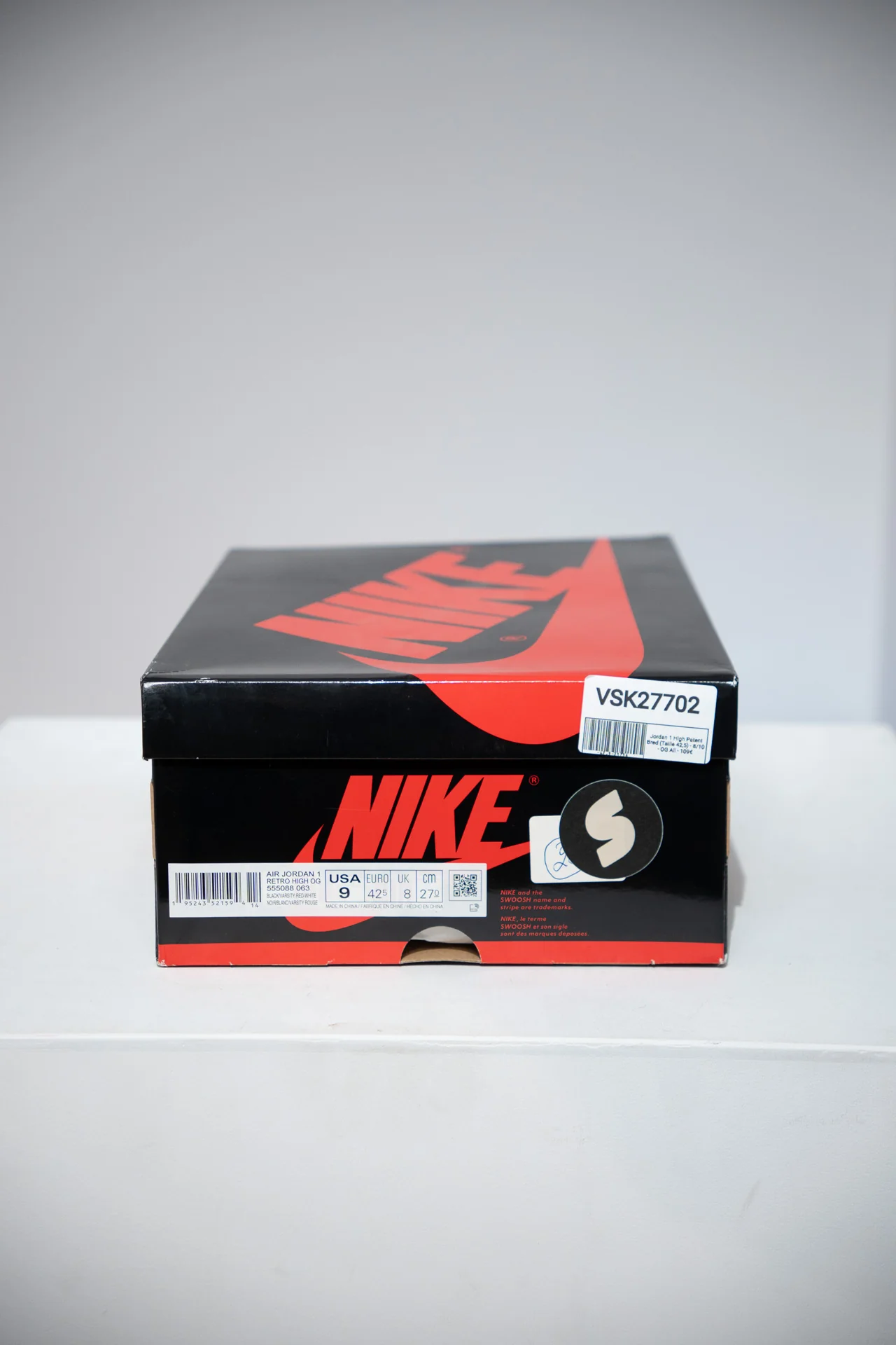 Jordan 1 High Patent Bred (Taille 42,5) - Image 4