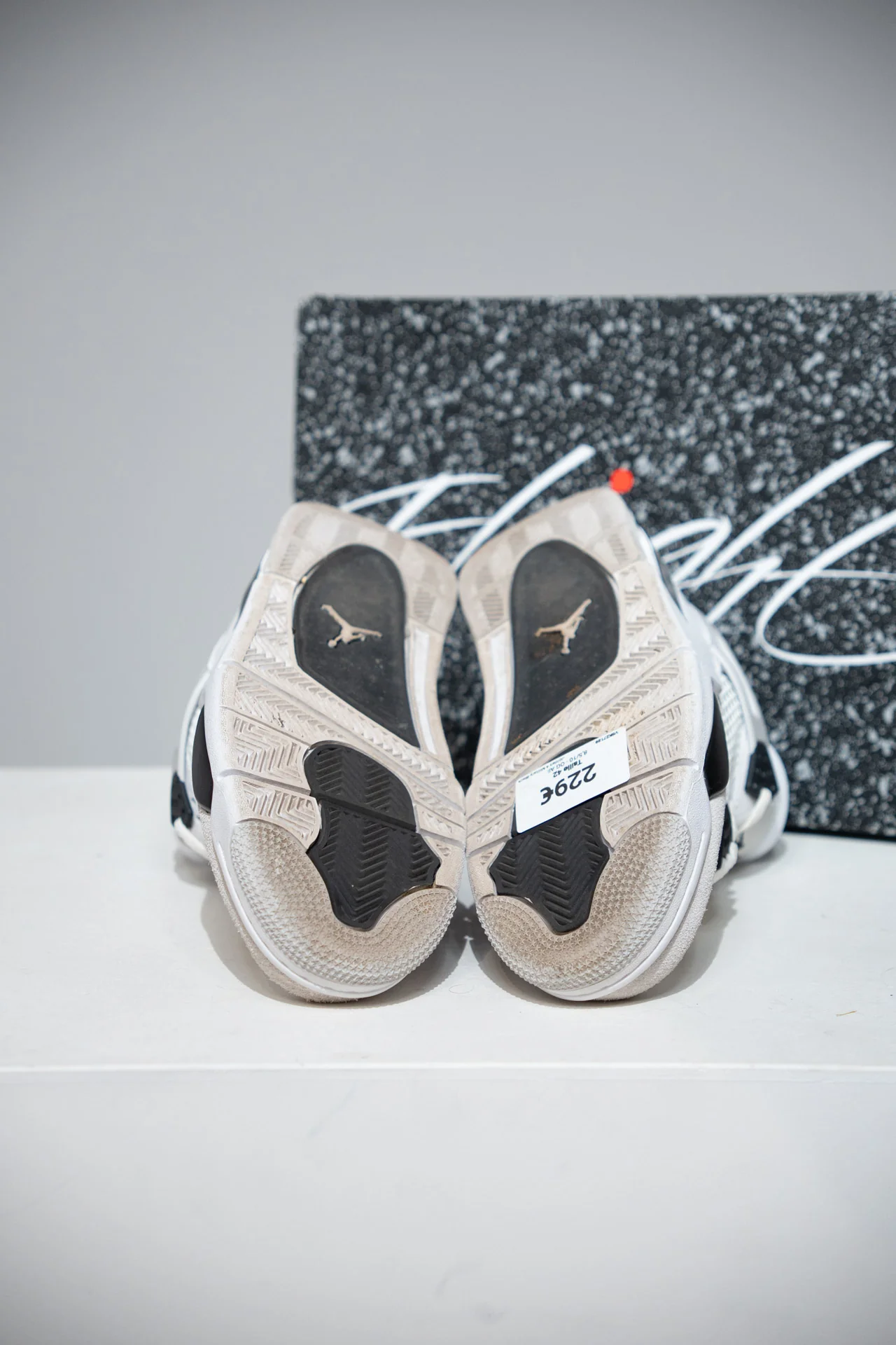 Jordan 4 Military Black (Taille 42) - Image 4