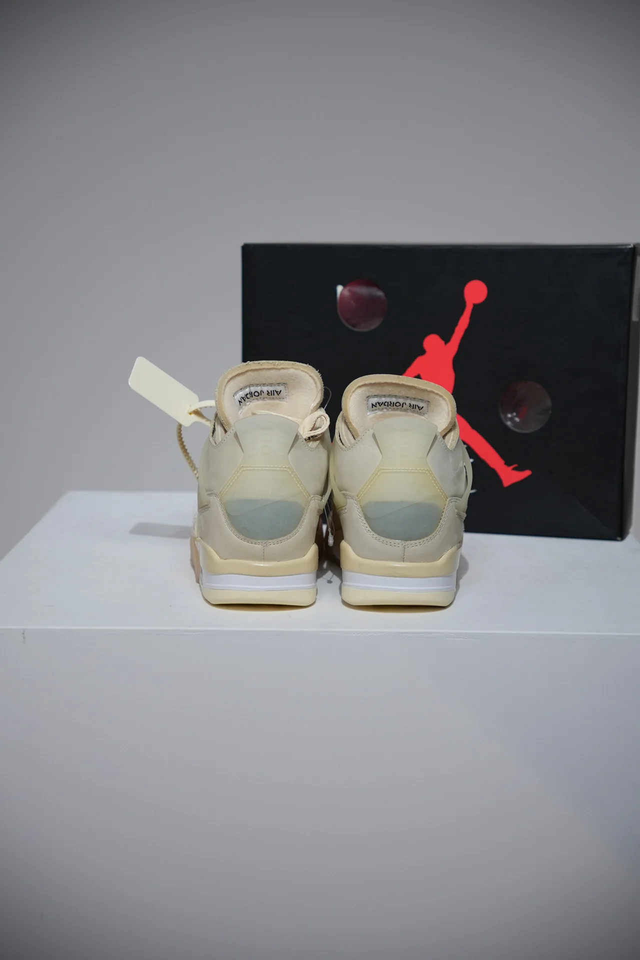 Jordan 4 Off-White Sail (Taille 38) - Image 3