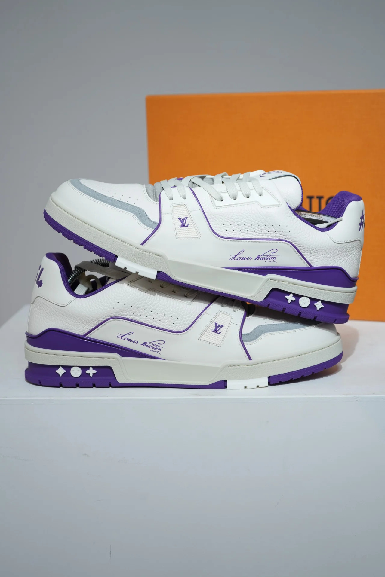 Louis Vuitton Trainer 54 Purple (Taille 40,5 (6IT))