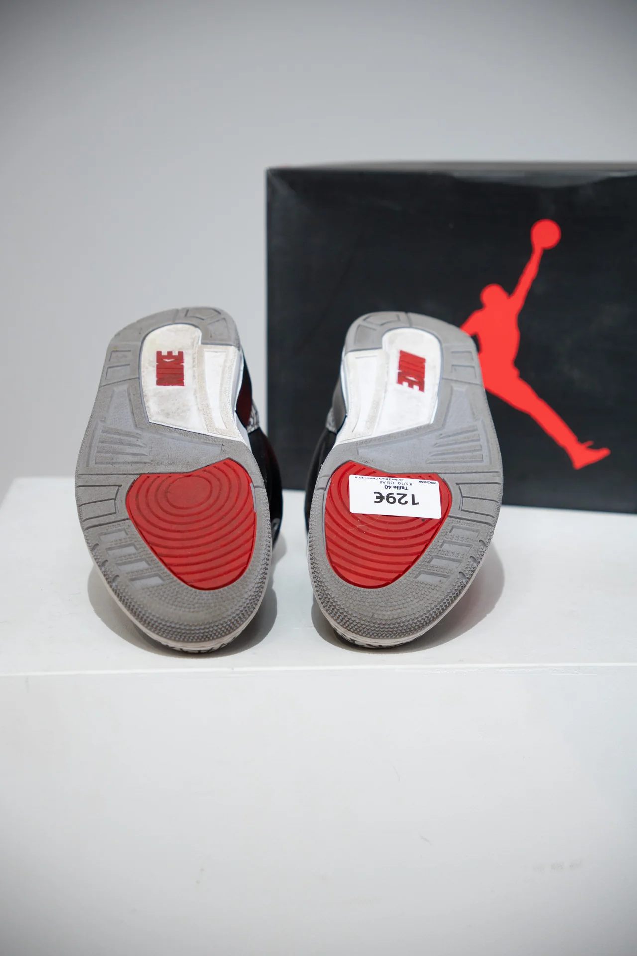 Jordan 3 Black Cement 2018 (Taille 40) - Image 4