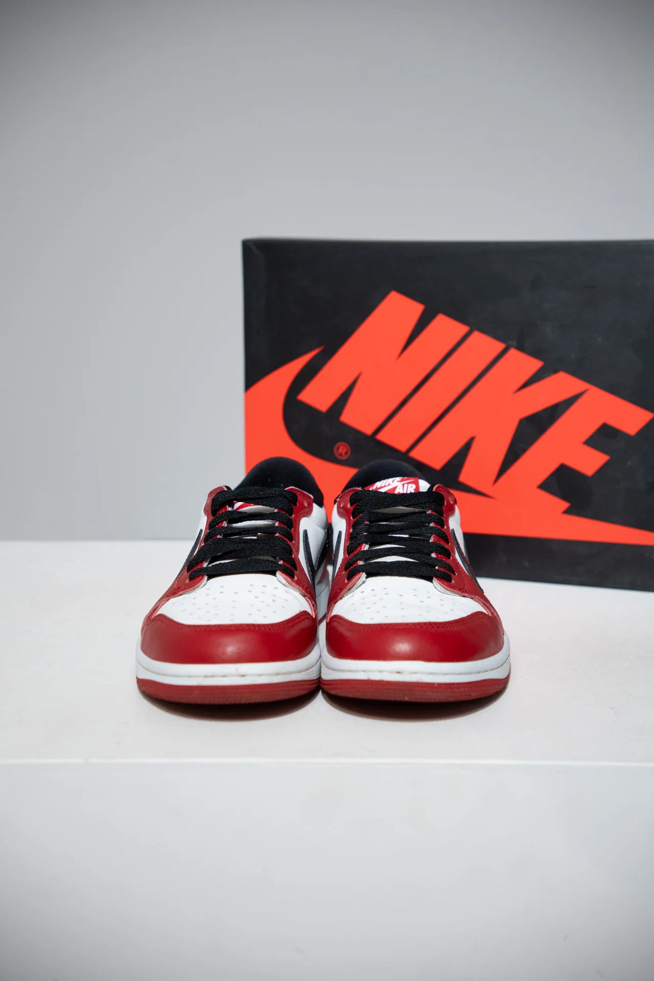 Jordan 1 Low Chicago 2025 (Taille 41) - Image 2