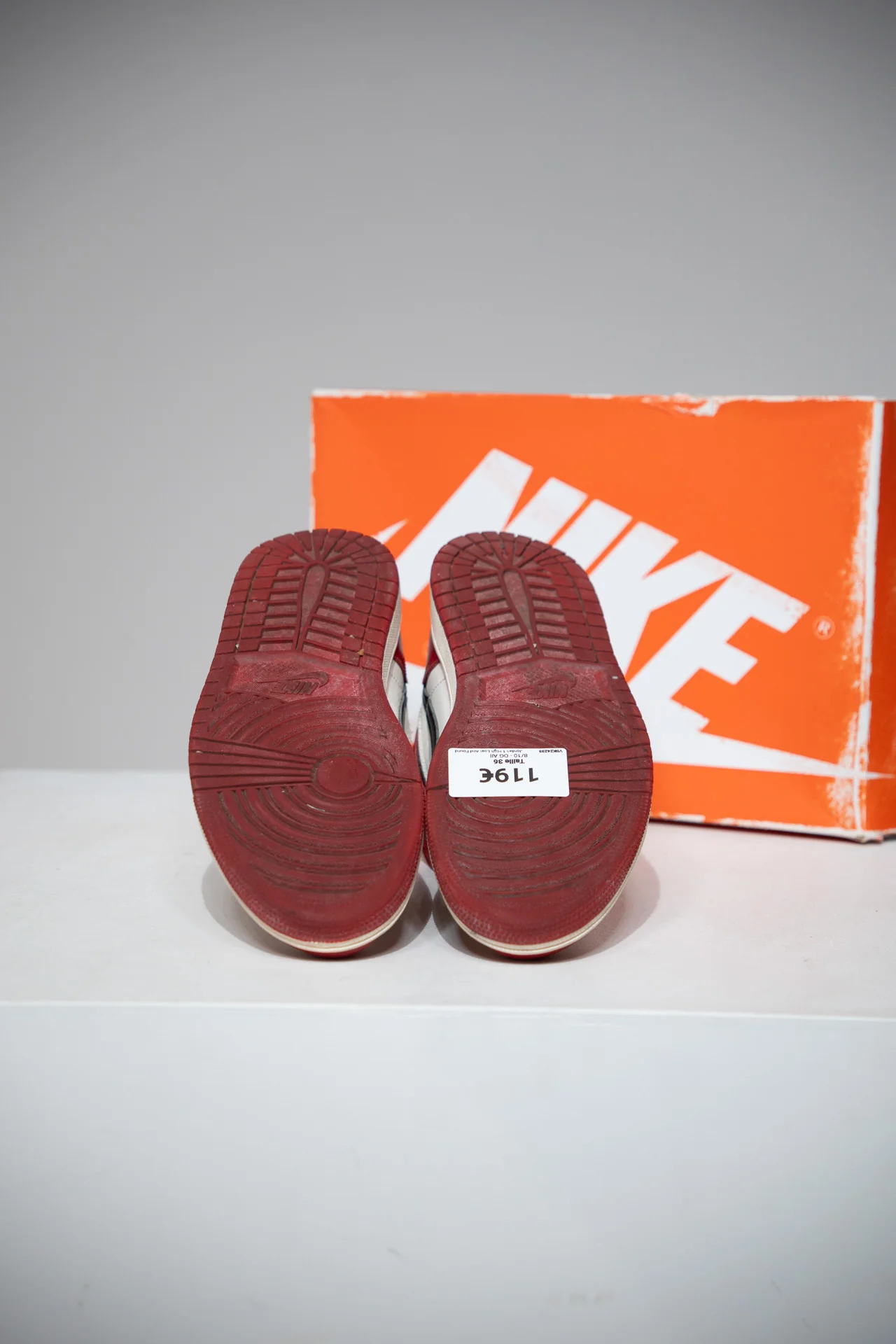 Jordan 1 High Lost And Found (Taille 36) - Image 3