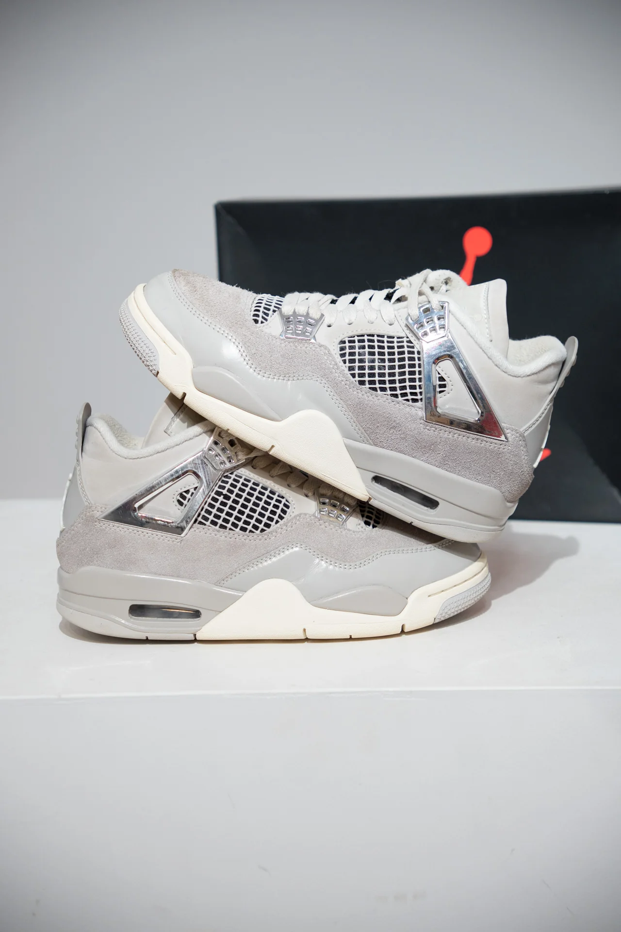 Jordan 4 Frozen Moments (Taille 36,5)