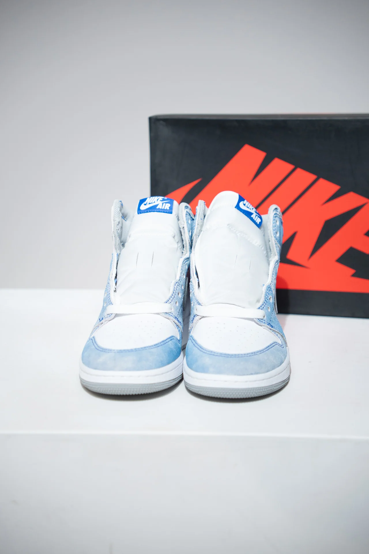 Jordan 1 High Hyper Royal GS (Taille 36) - Image 2