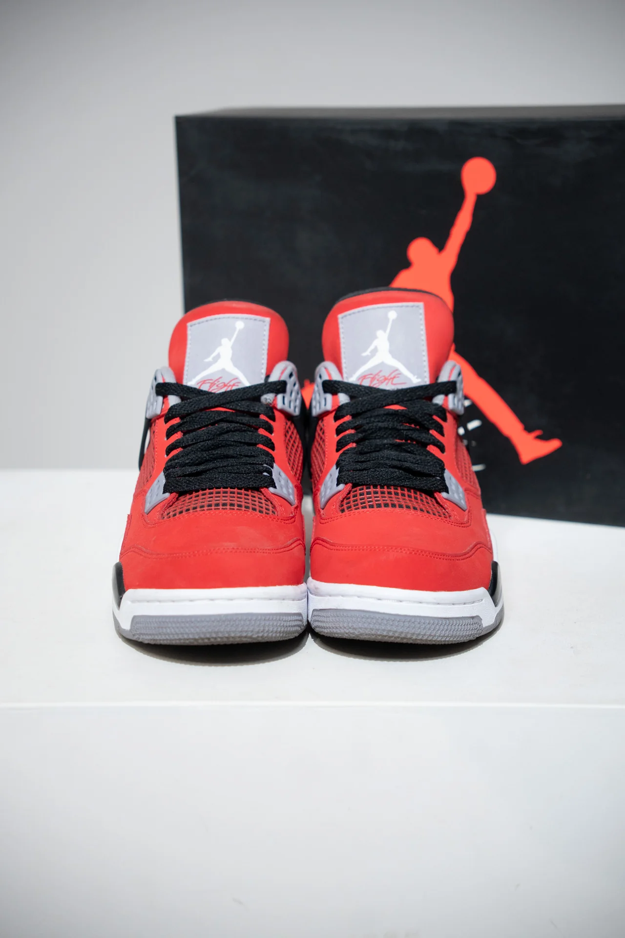 Jordan 4 Toro Bravo (Taille 40) - Image 3