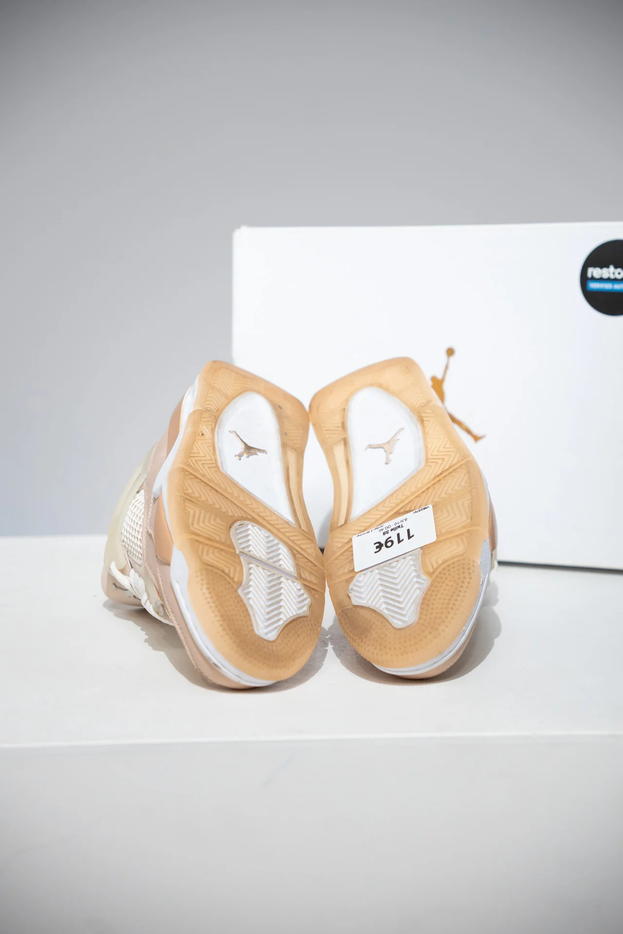 Jordan 4 Shimmer (Taille 38) - Image 7