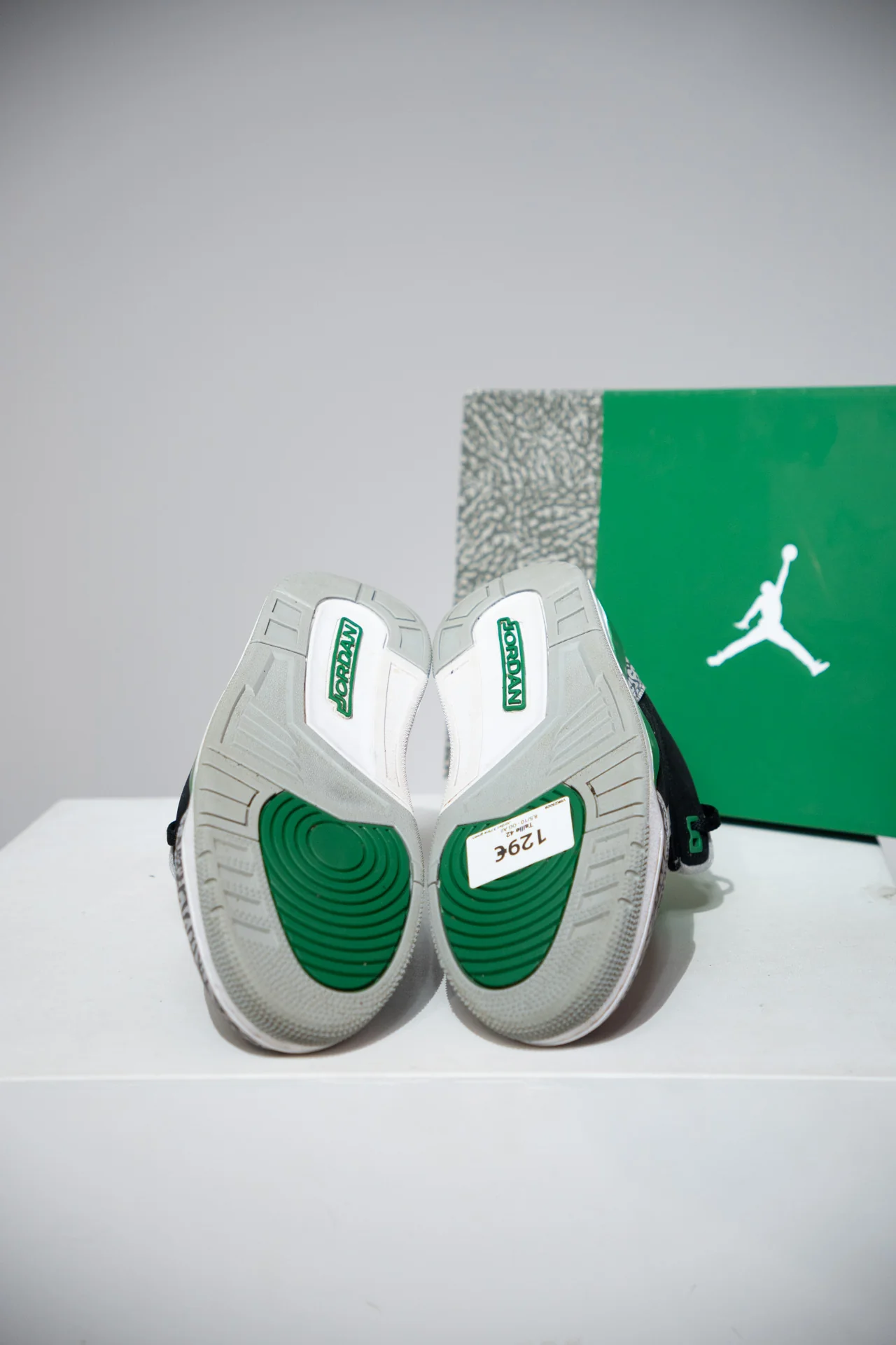 Jordan 3 Pine green (Taille 42) - Image 3