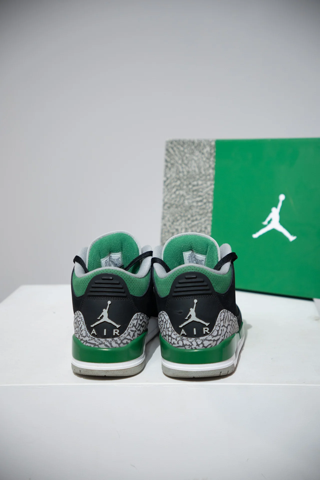 Jordan 3 Pine green (Taille 42) - Image 5