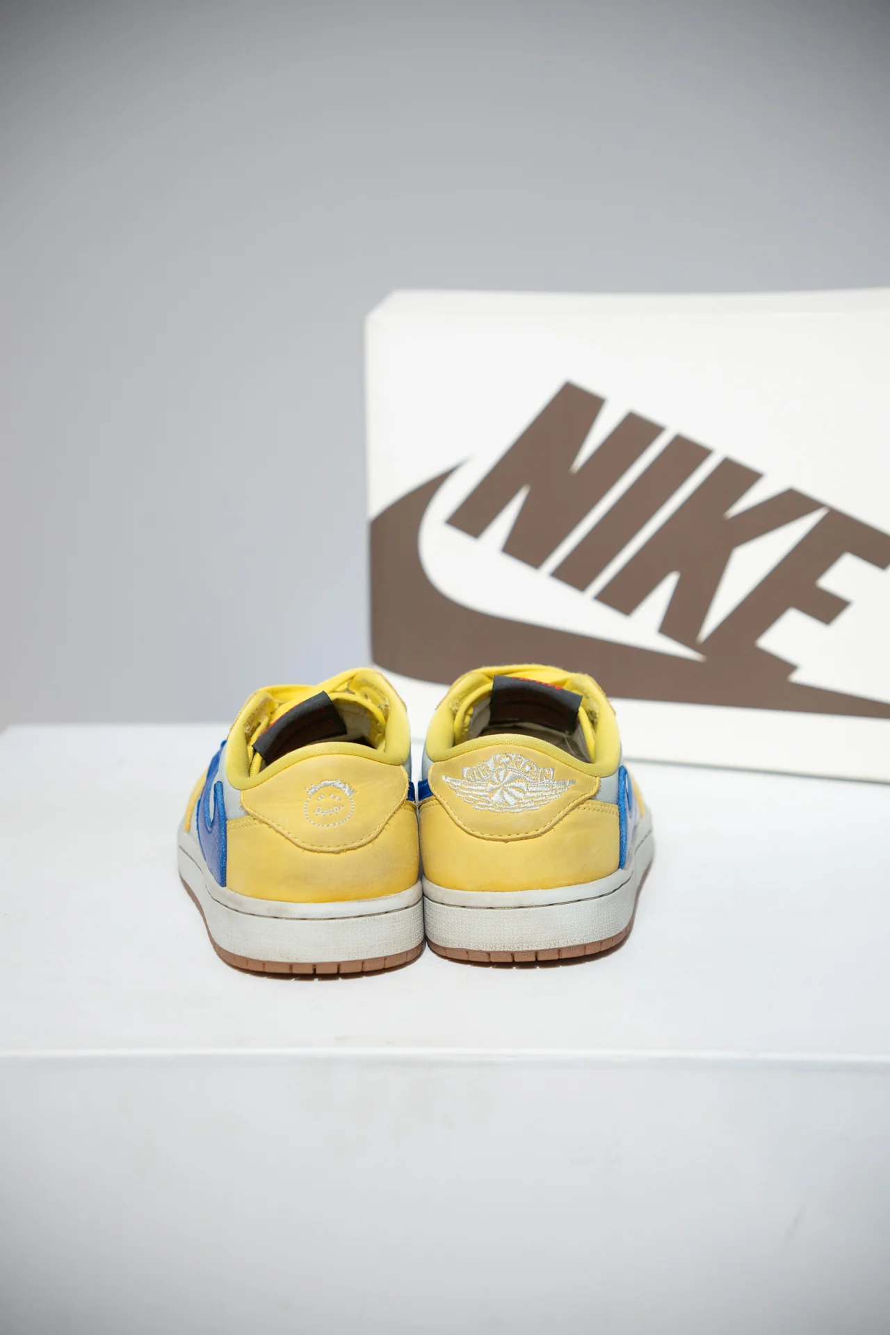 Jordan 1 Low Travis Scott Canary Yellow (Taille 38) - Image 3
