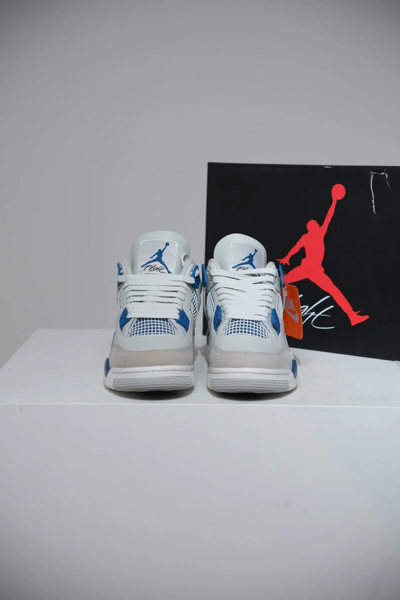 Jordan 4 Military Blue 2024 (Taille 44,5) - Image 3