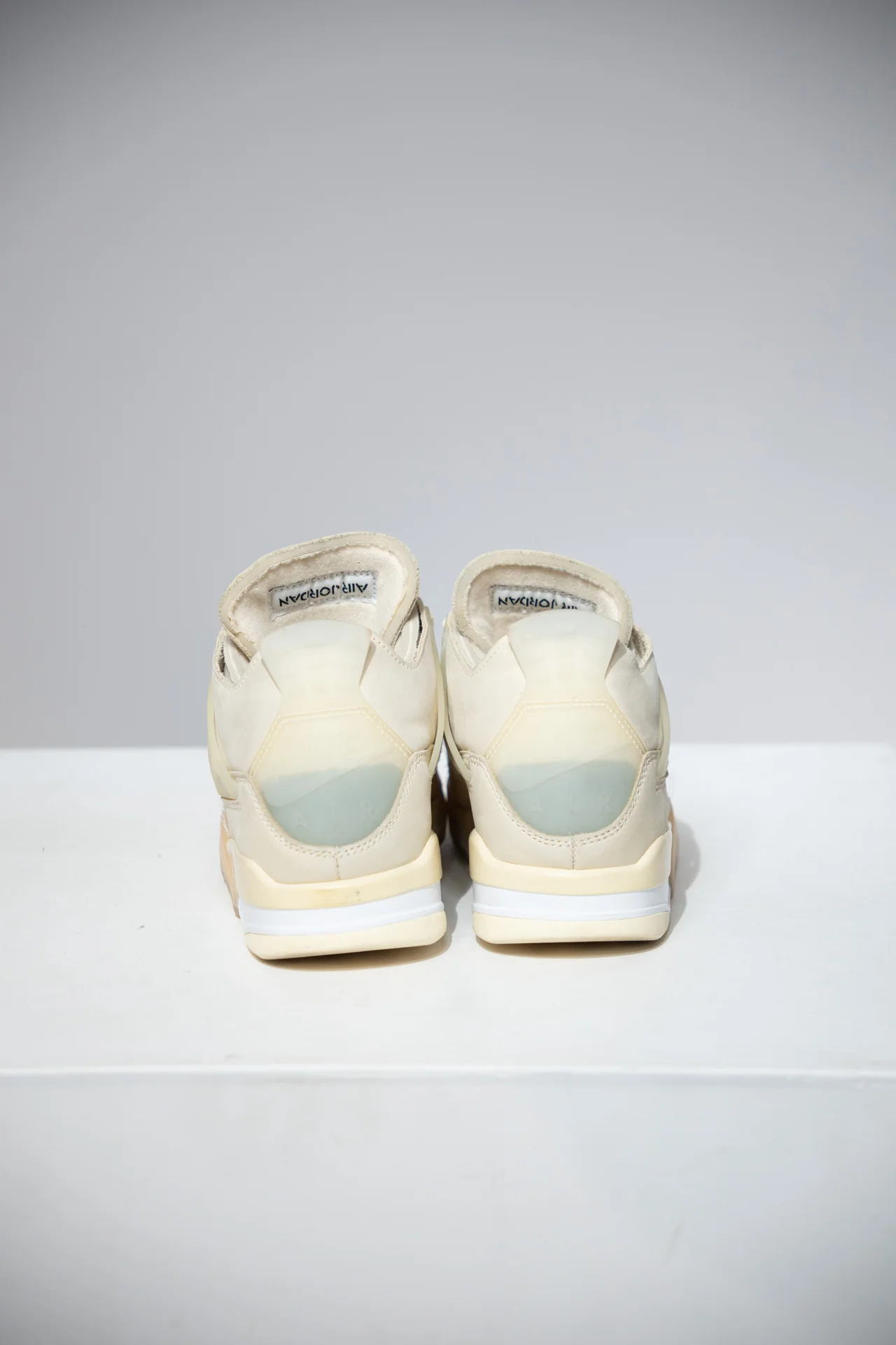 Jordan 4 Off-White Sail (Taille 38) - Image 2