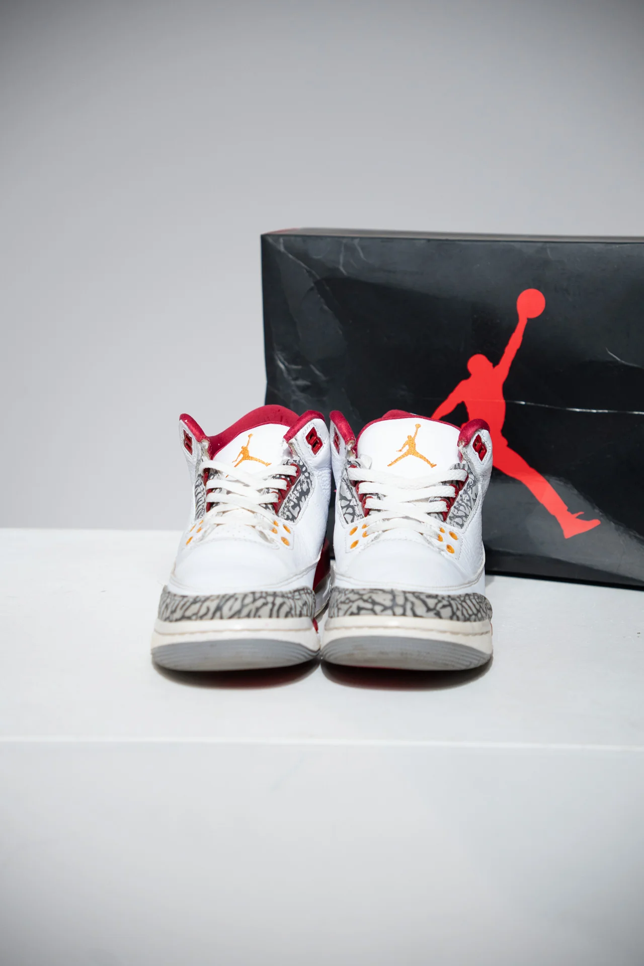 Jordan 3 Cardinal Red GS (Taille 38) - Image 2