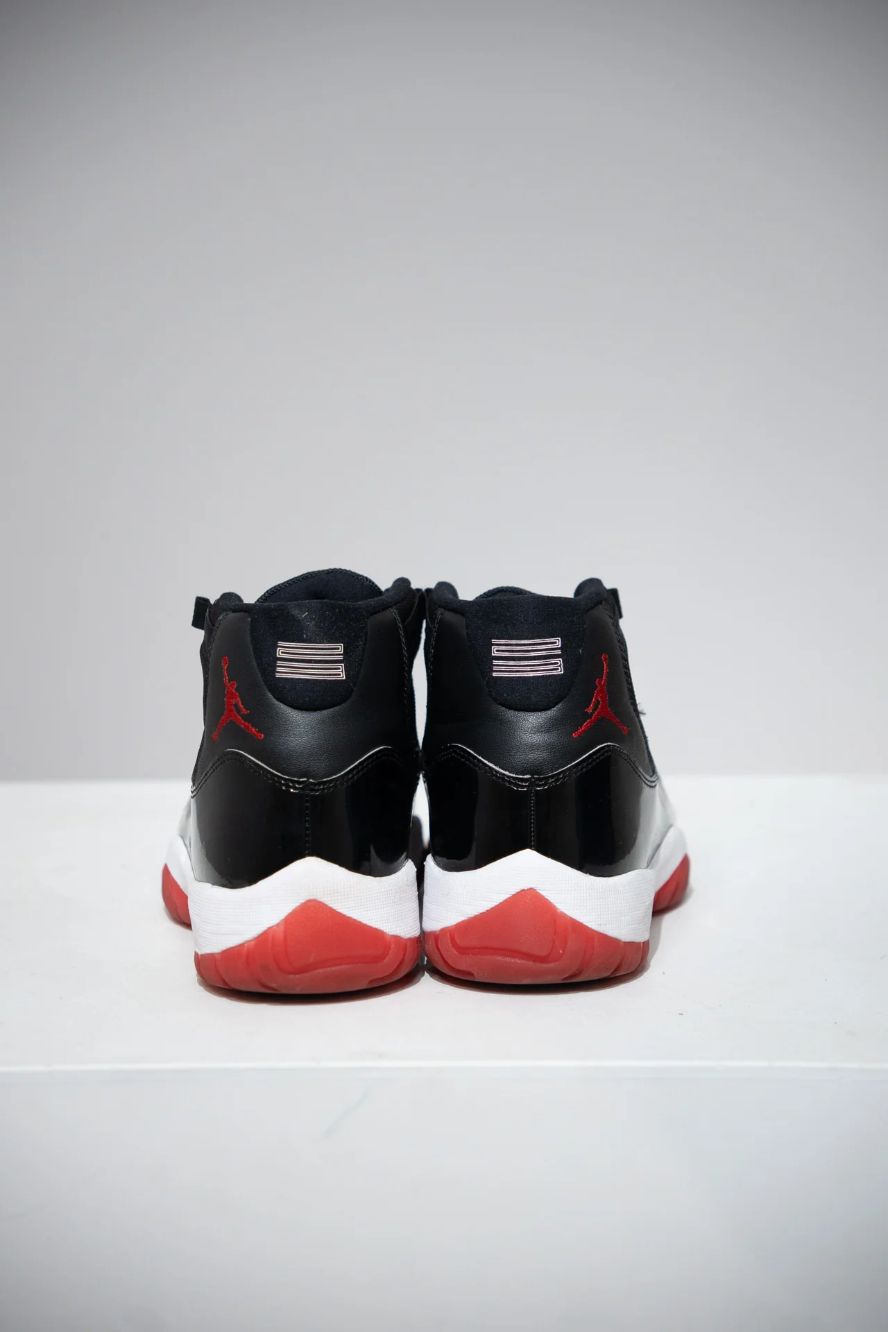 Jordan 11 Bred 2019 (Taille 42) - Image 3