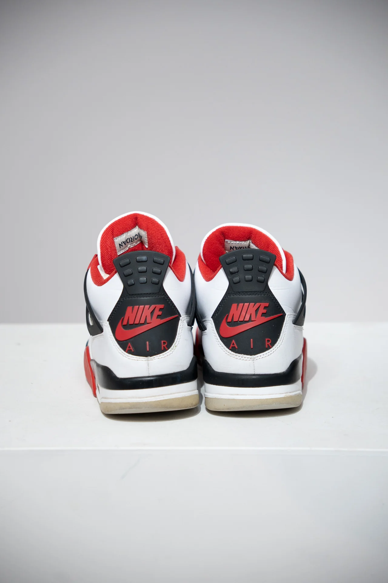 Jordan 4 Fire Red 2020 (Taille 44,5) - Image 3